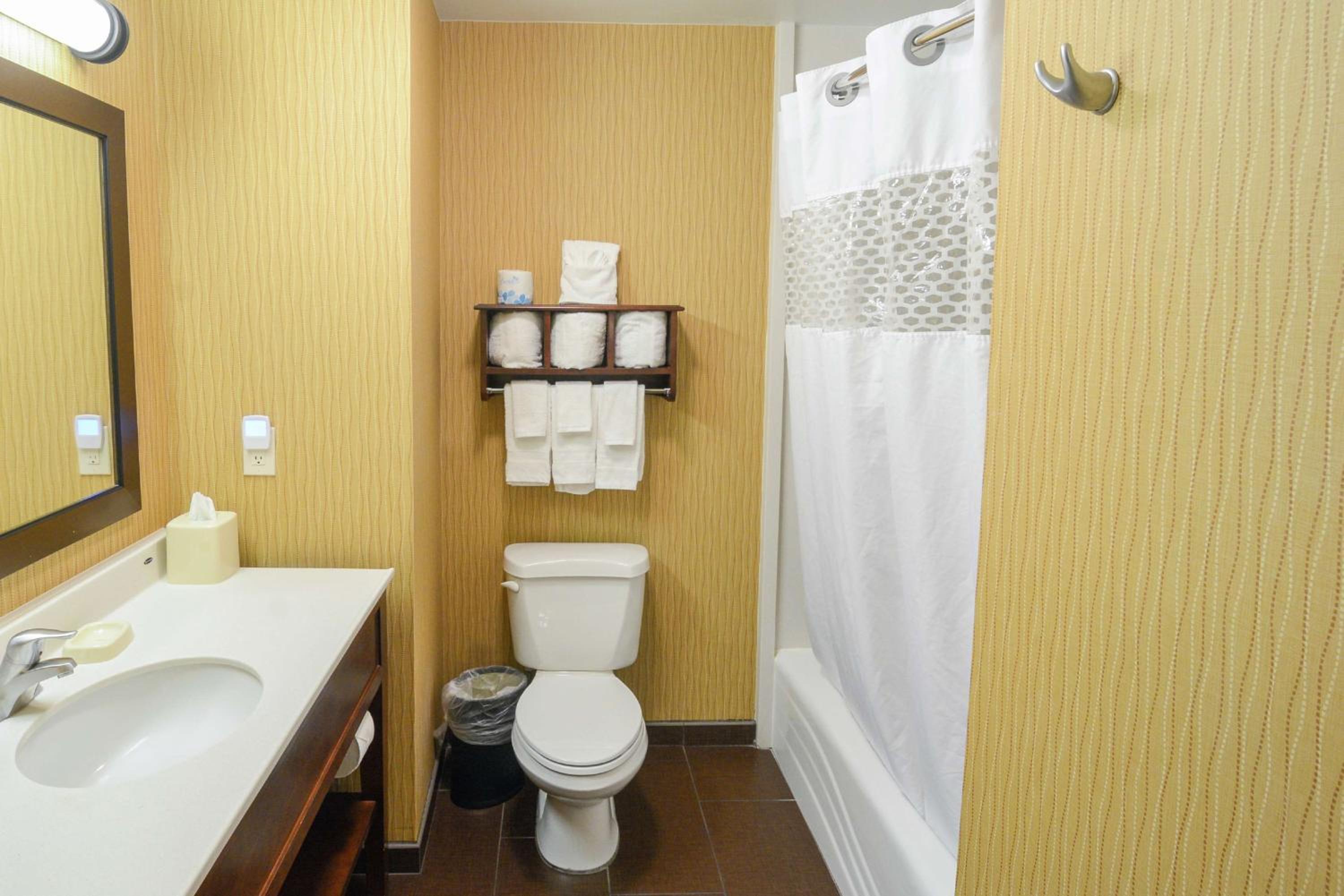 Room with Two Queen Beds - Non-Smoking