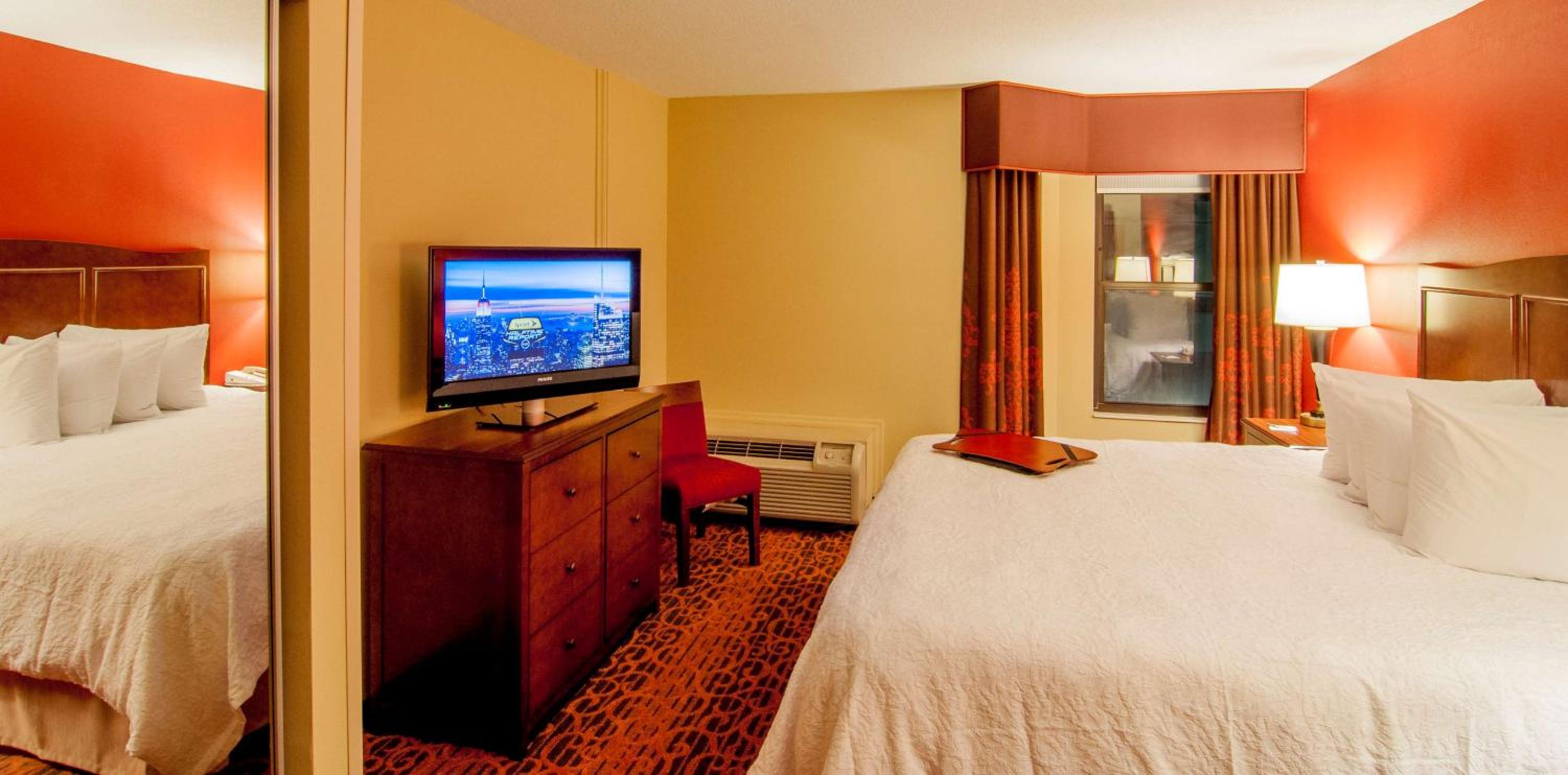 One-Bedroom King Suite with Kitchen - Non-Smoking 