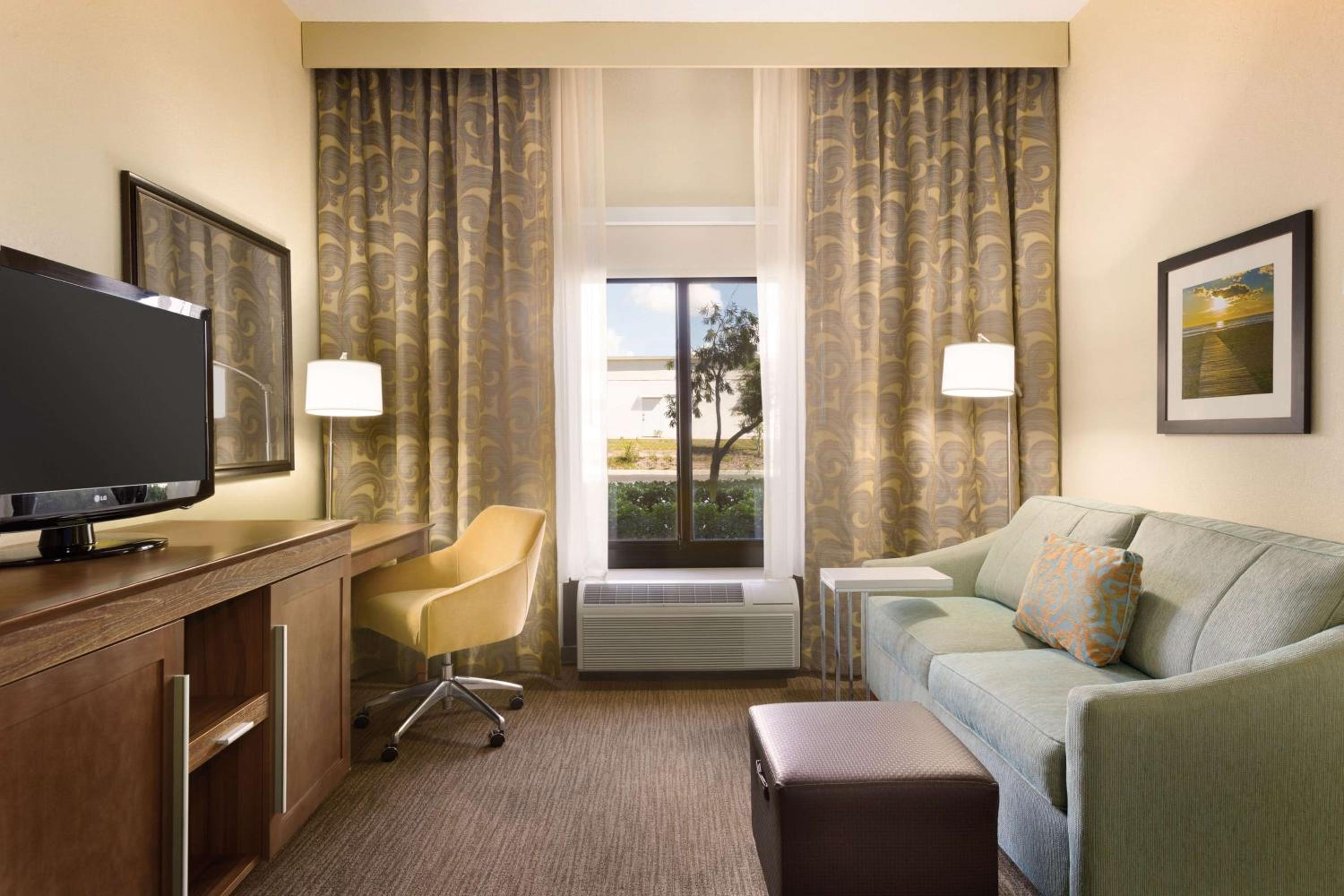 One-Bedroom King Suite - Non-Smoking - Photo 1