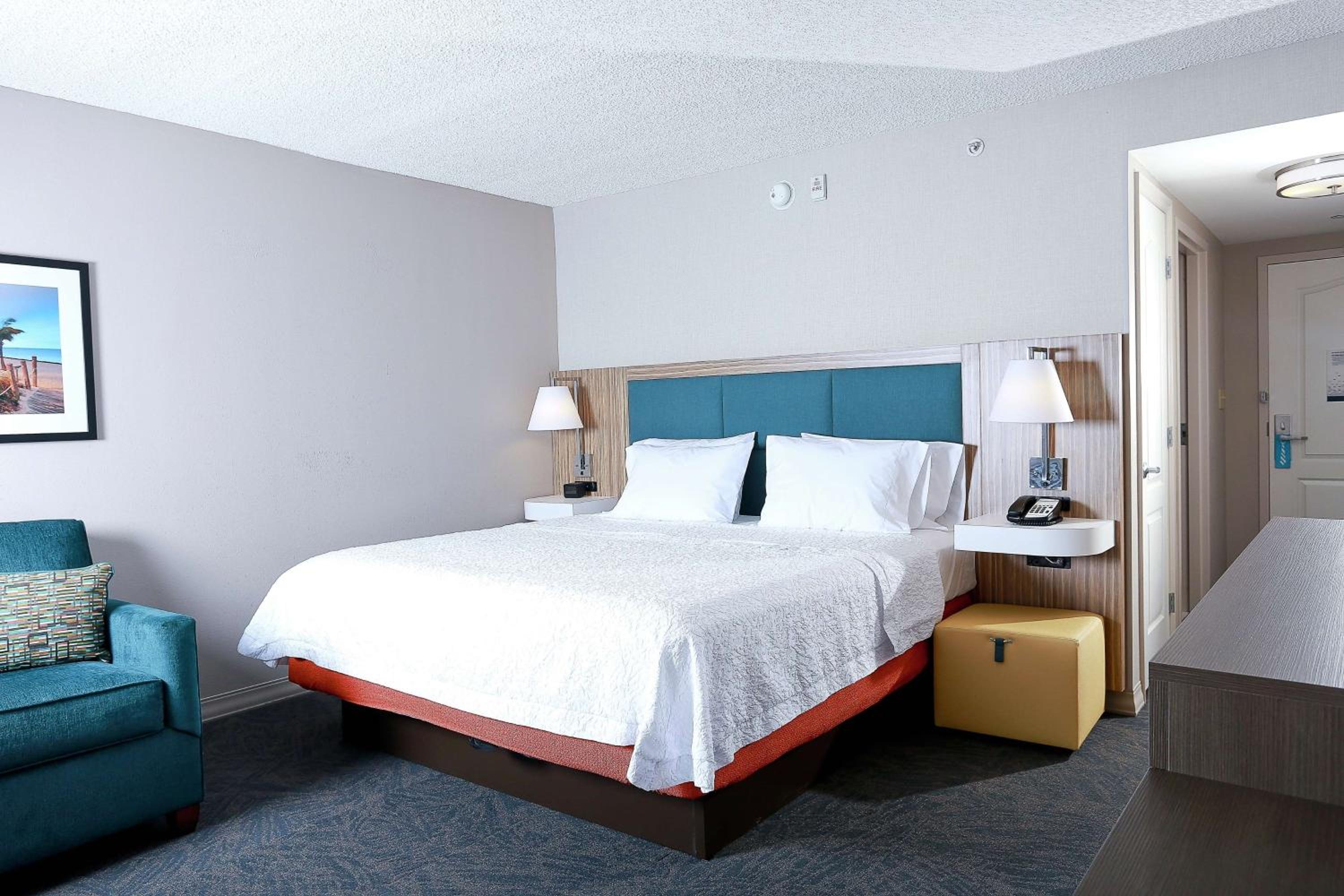 King Room with Sofa Bed - Non-Smoking - Photo 1