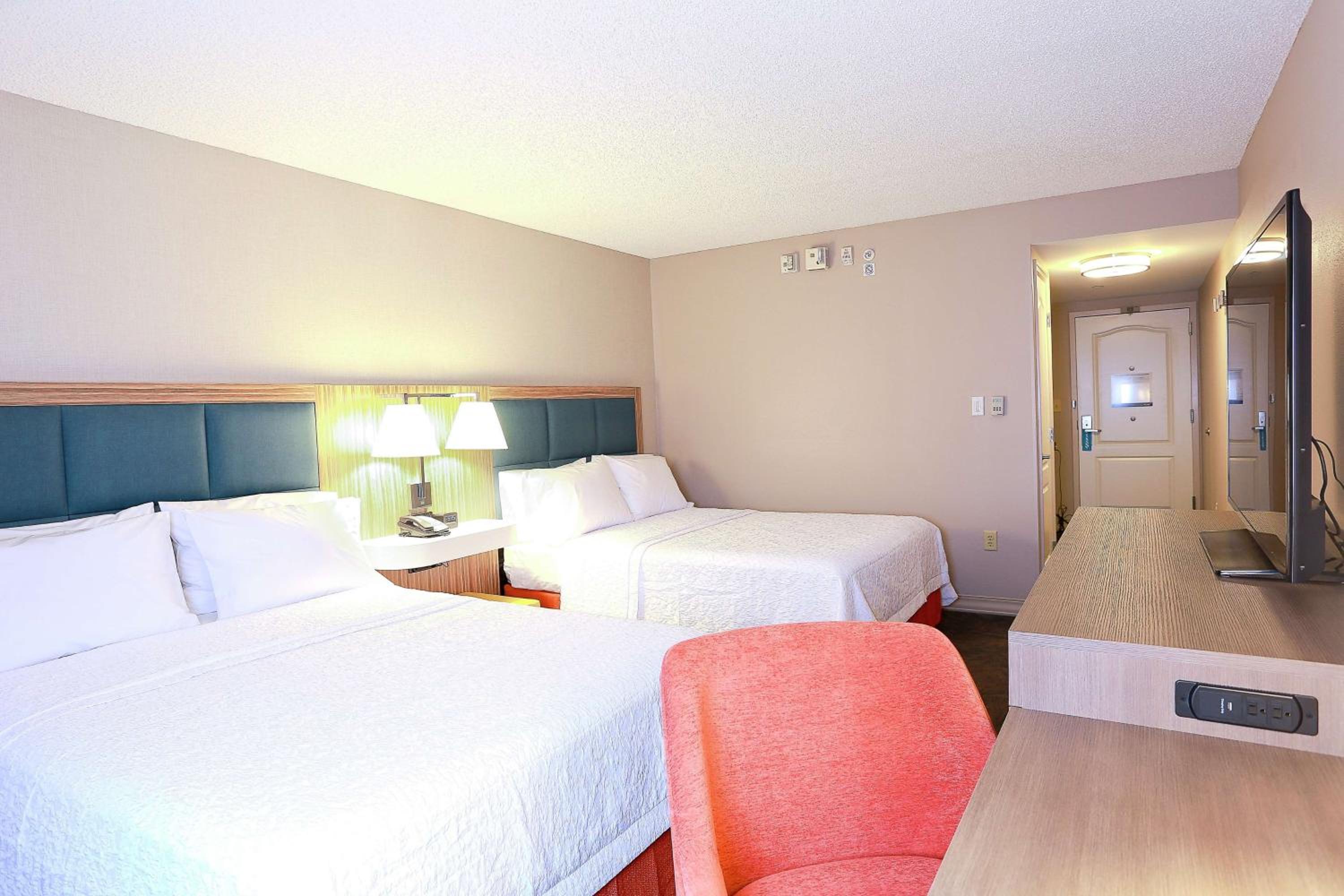 Room with Two Queen Beds - Non-Smoking - Photo 1