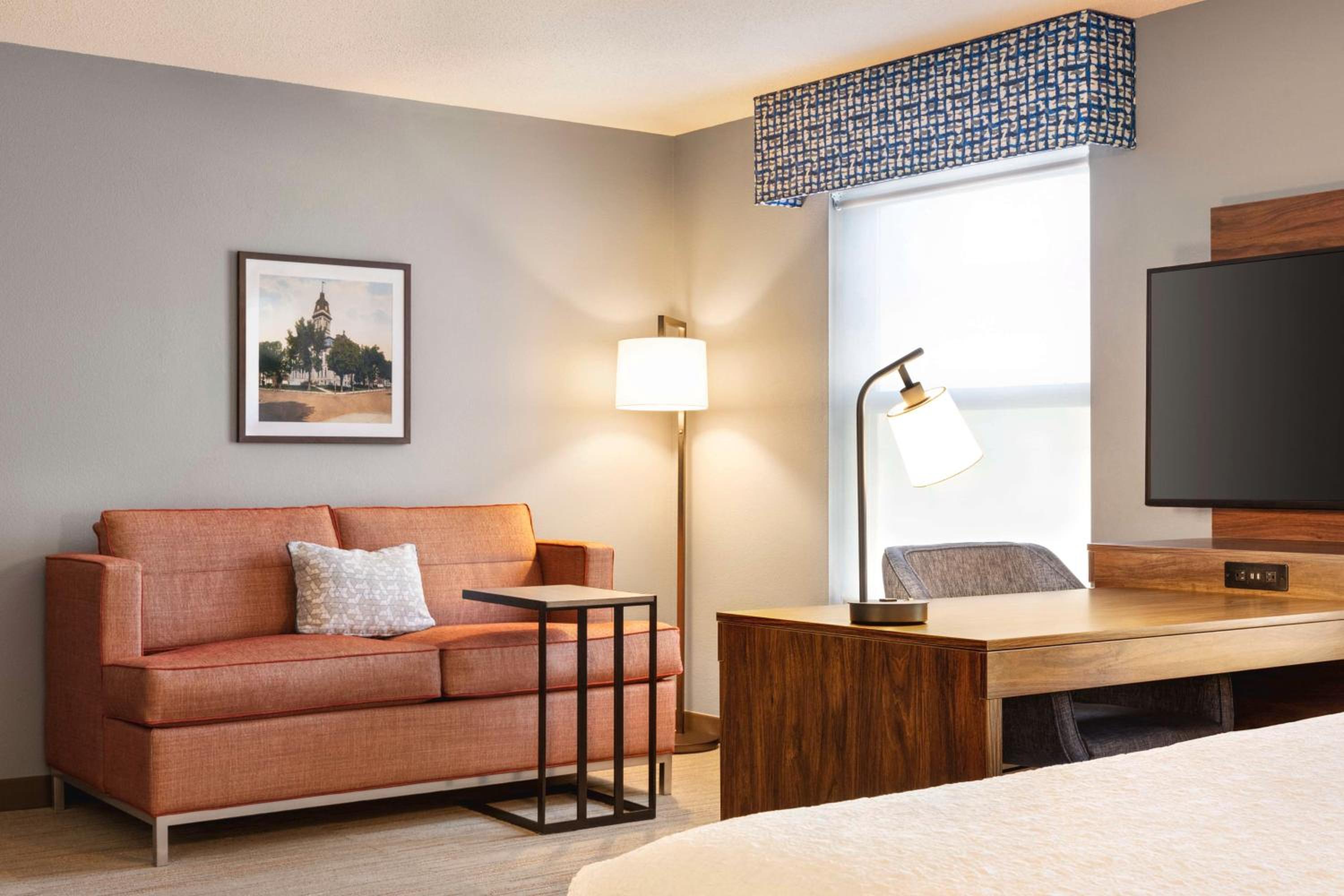 King Studio Suite with Sofa Bed - Non-Smoking - Photo 3