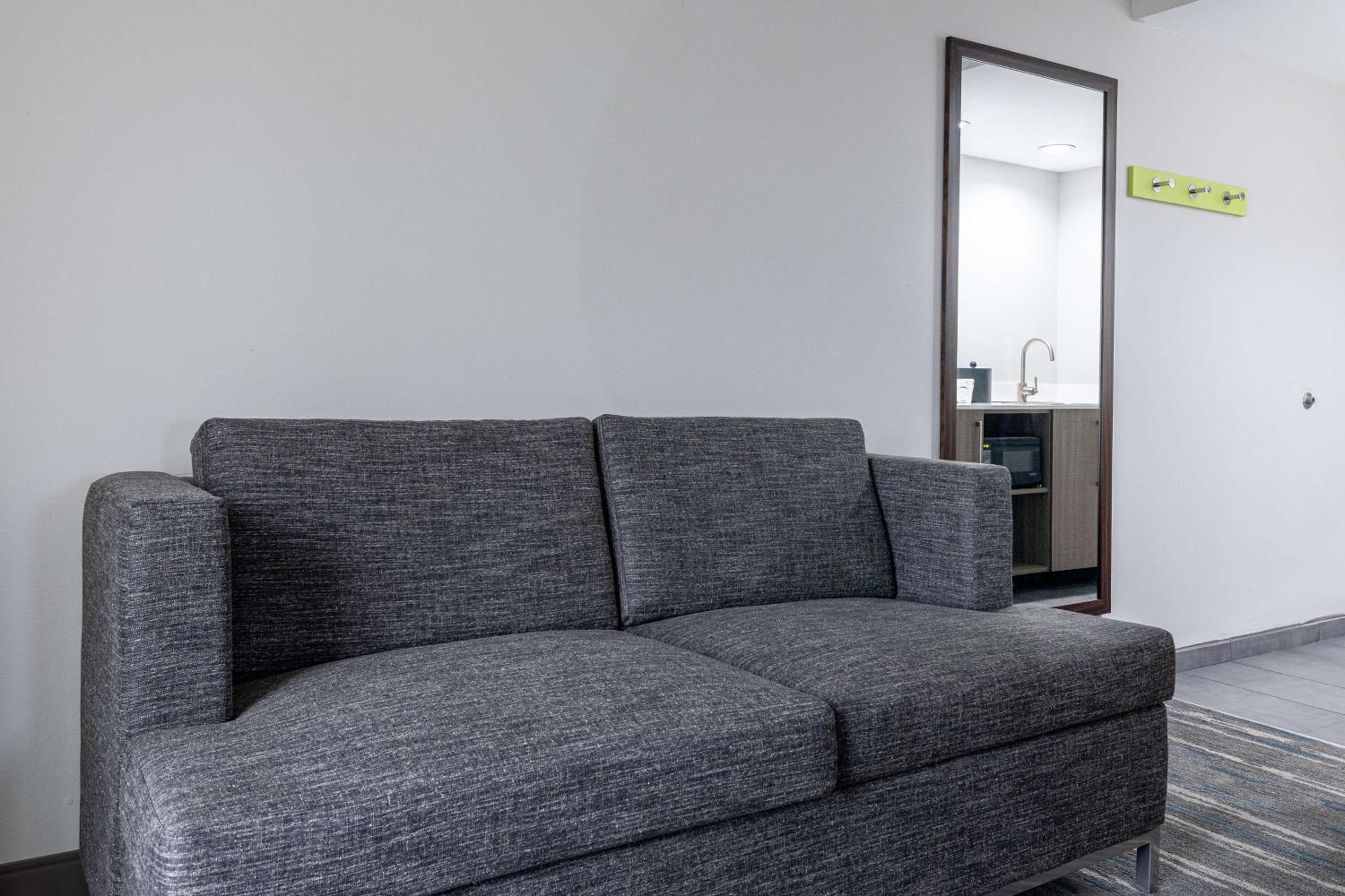 King Studio Suite - Non-Smoking - Photo 1