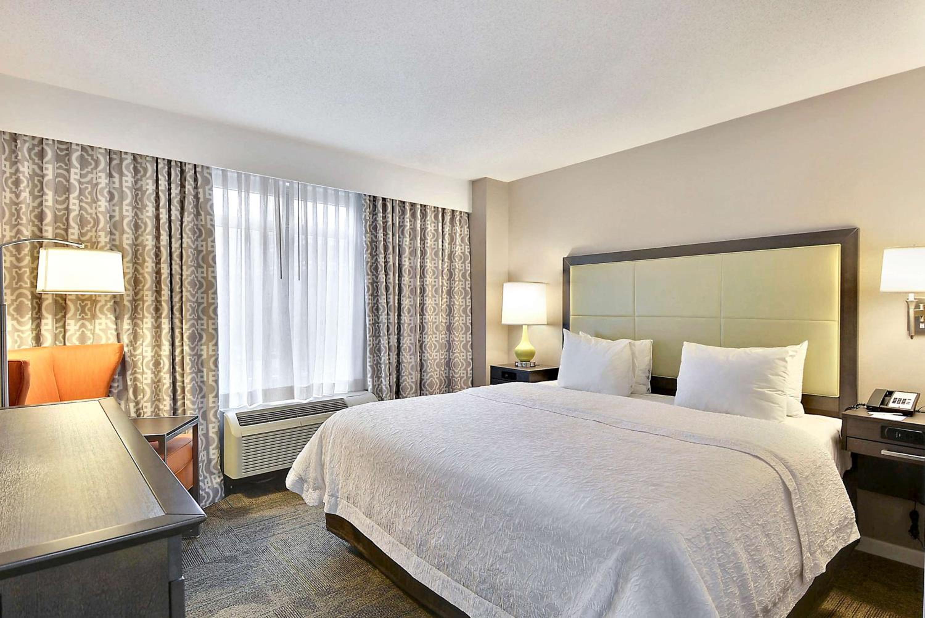 Two-Room King Suite - Non-Smoking - Photo 2