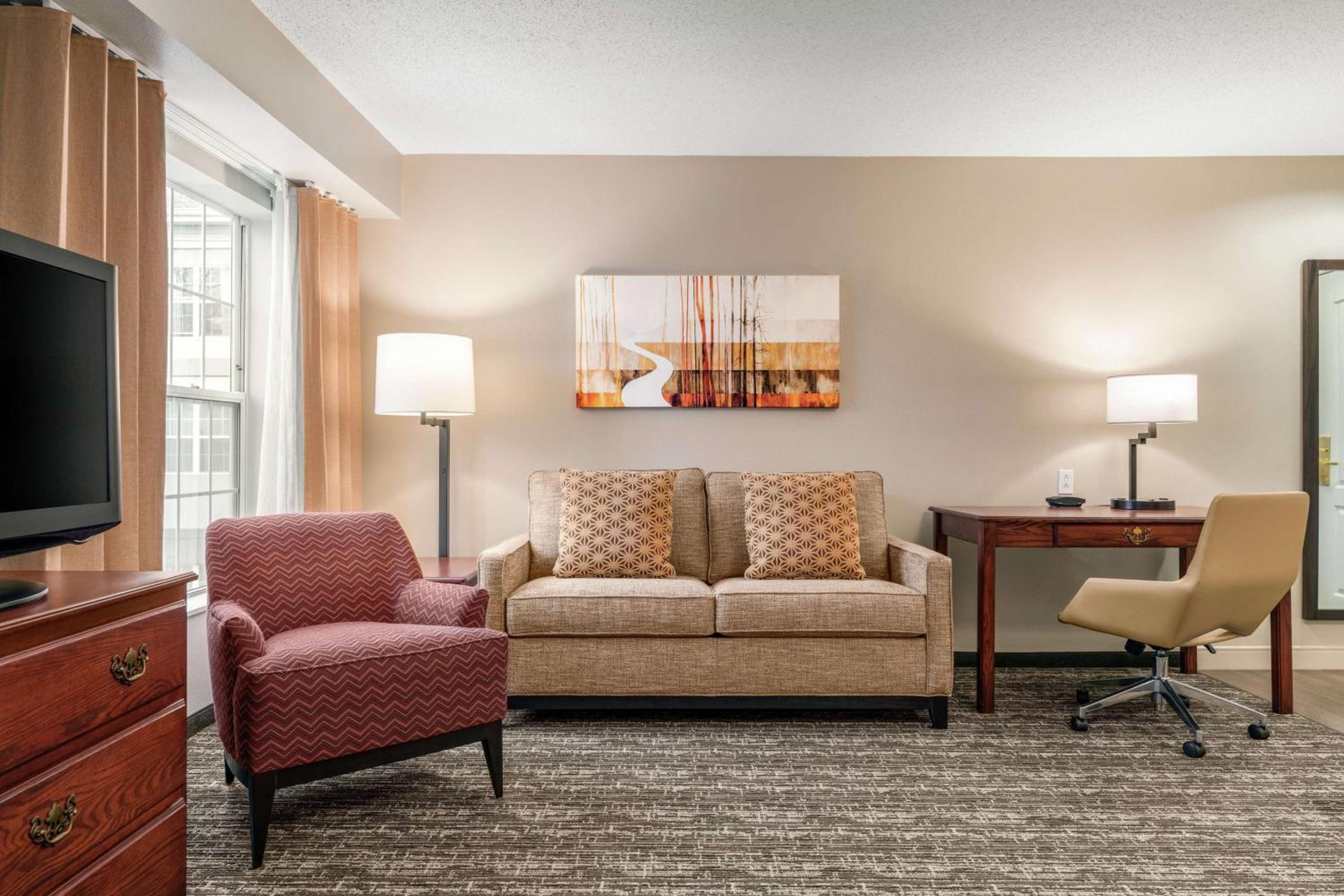 Non-Smoking King Studio Suite - Photo 1