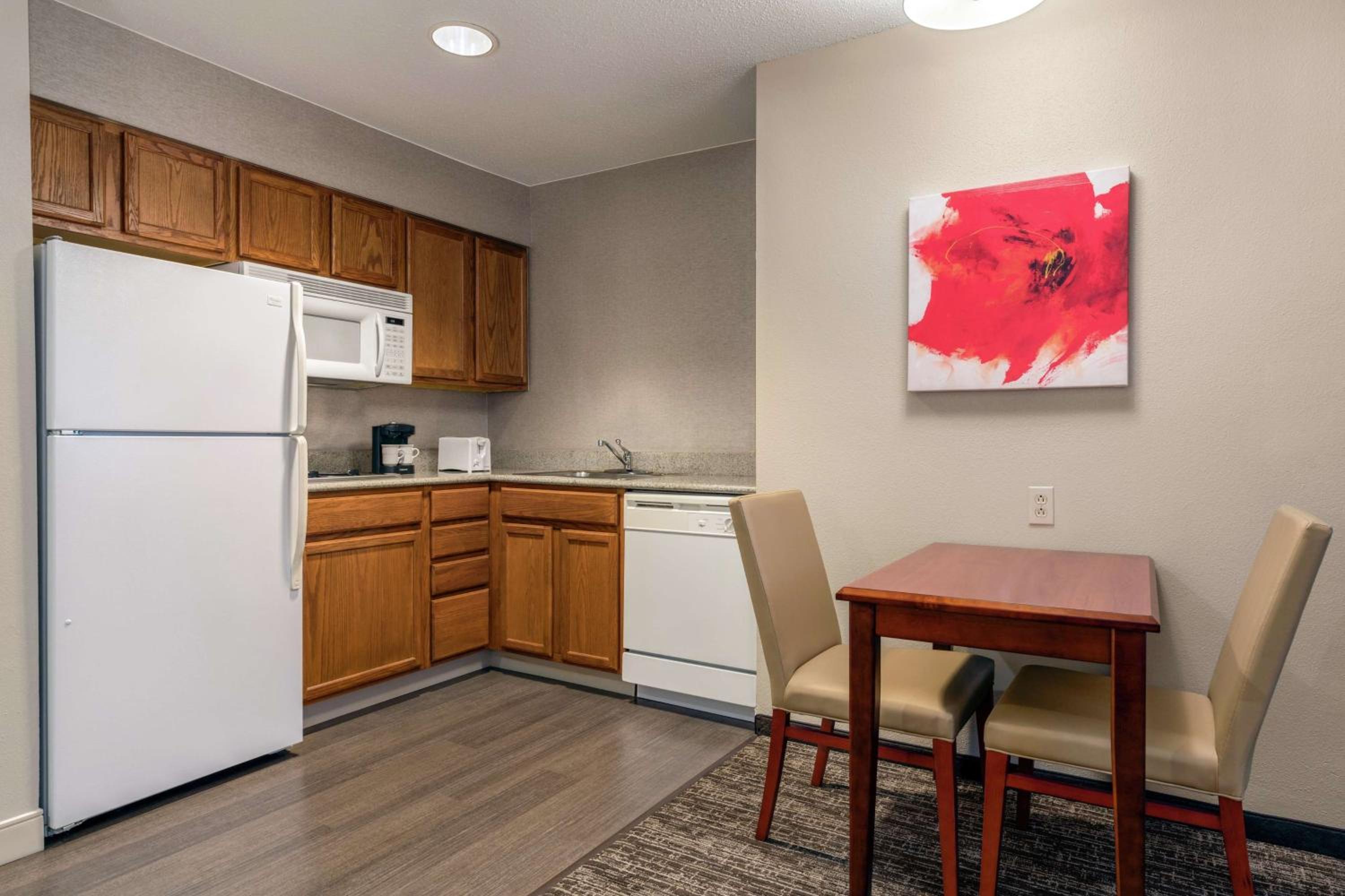Non-Smoking King Studio Suite - Photo 2