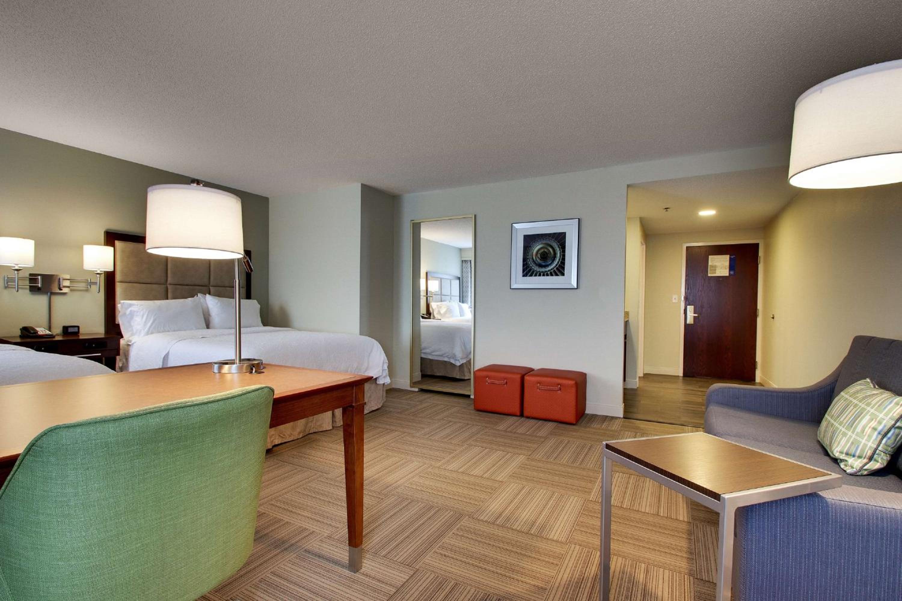 Queen Studio Suite with Two Queen Beds - Non-Smoking - Photo 1