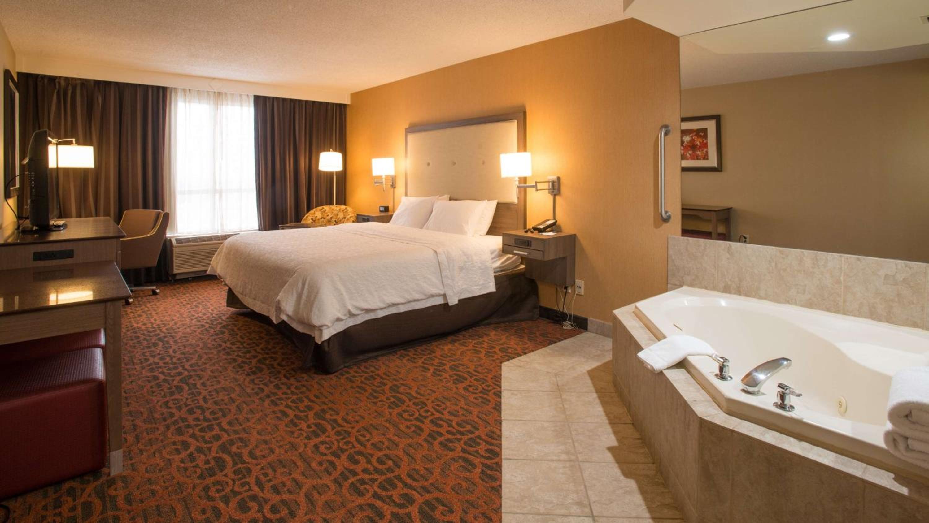 King Room with Spa Bath - Photo 1
