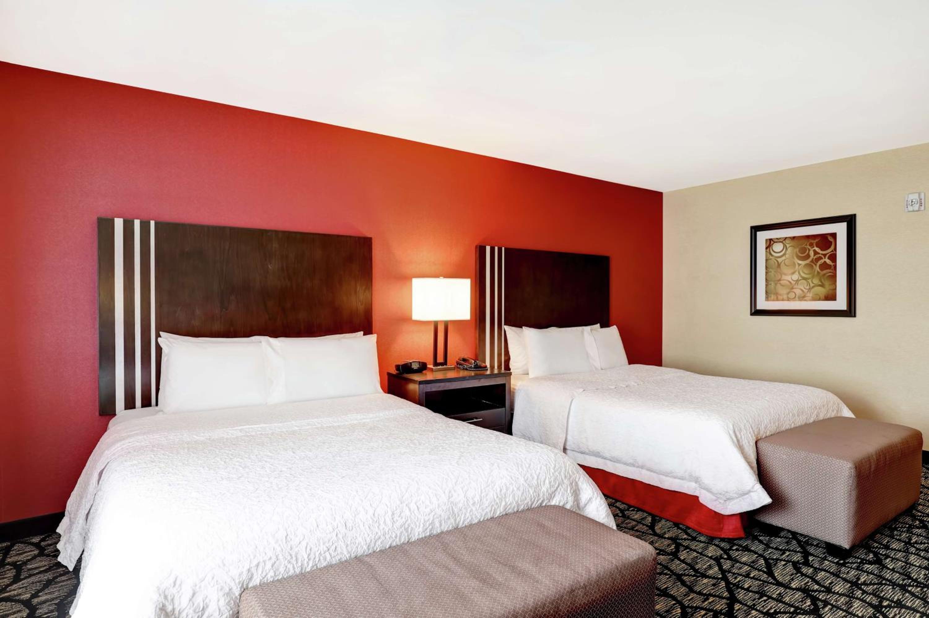 Queen Room with Two Queen Beds - Mobility Access/Non-Smoking photo 1