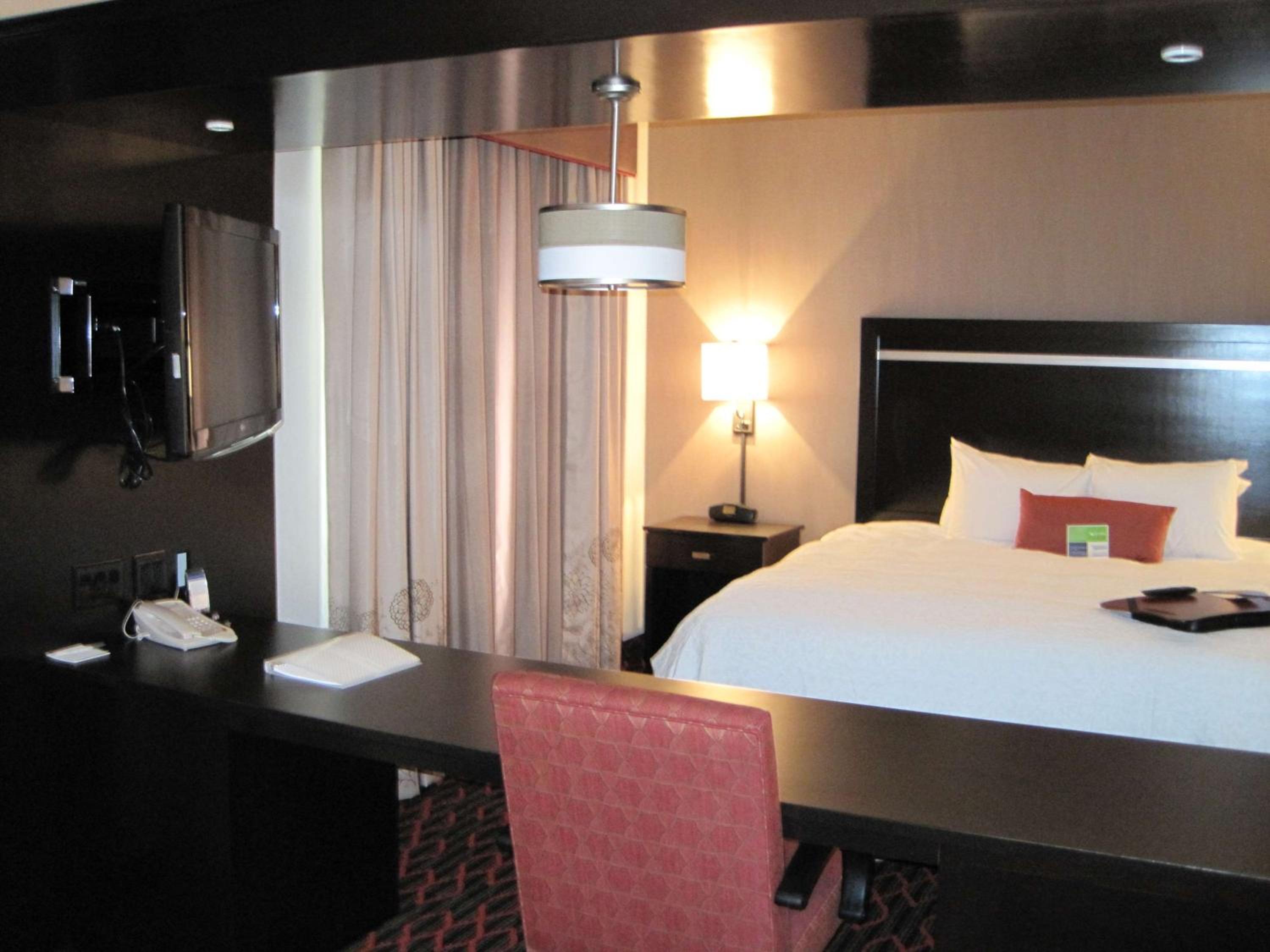 King Studio Suite - Non-Smoking - Photo 1