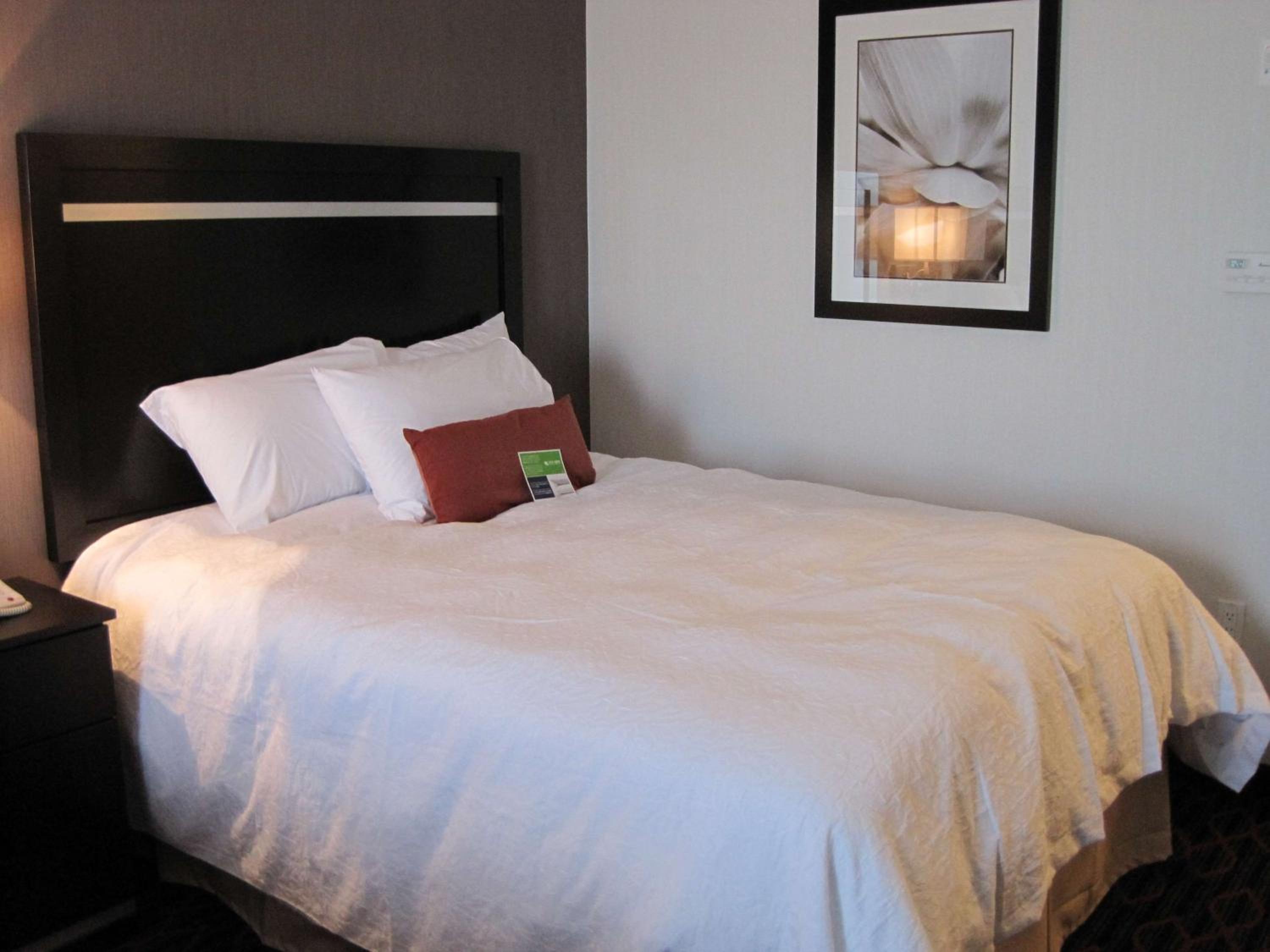 Room with Two Queen Beds - Non-Smoking - Photo 3