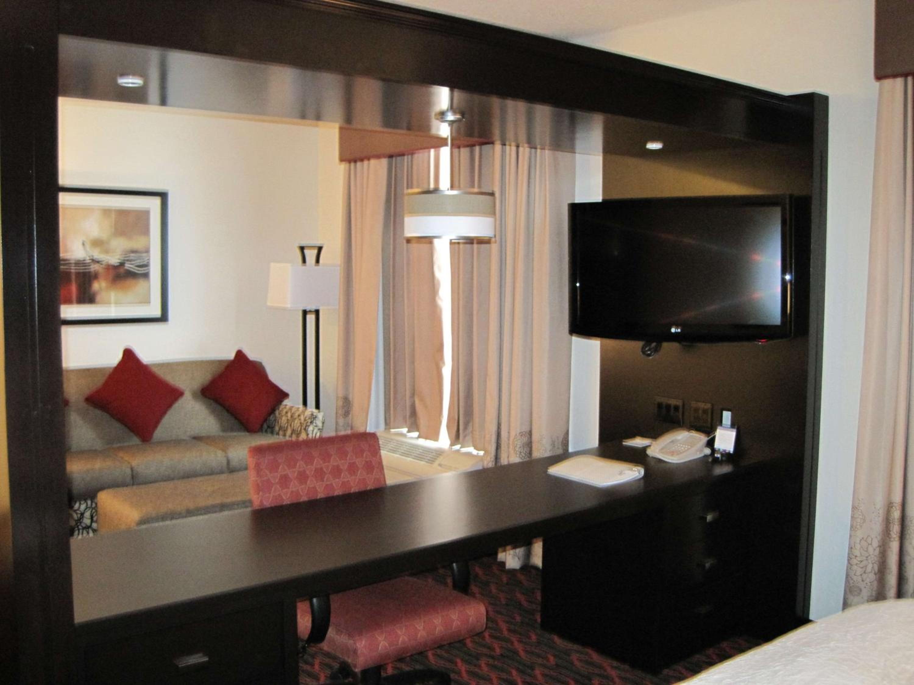 King Studio Suite - Non-Smoking - Photo 2
