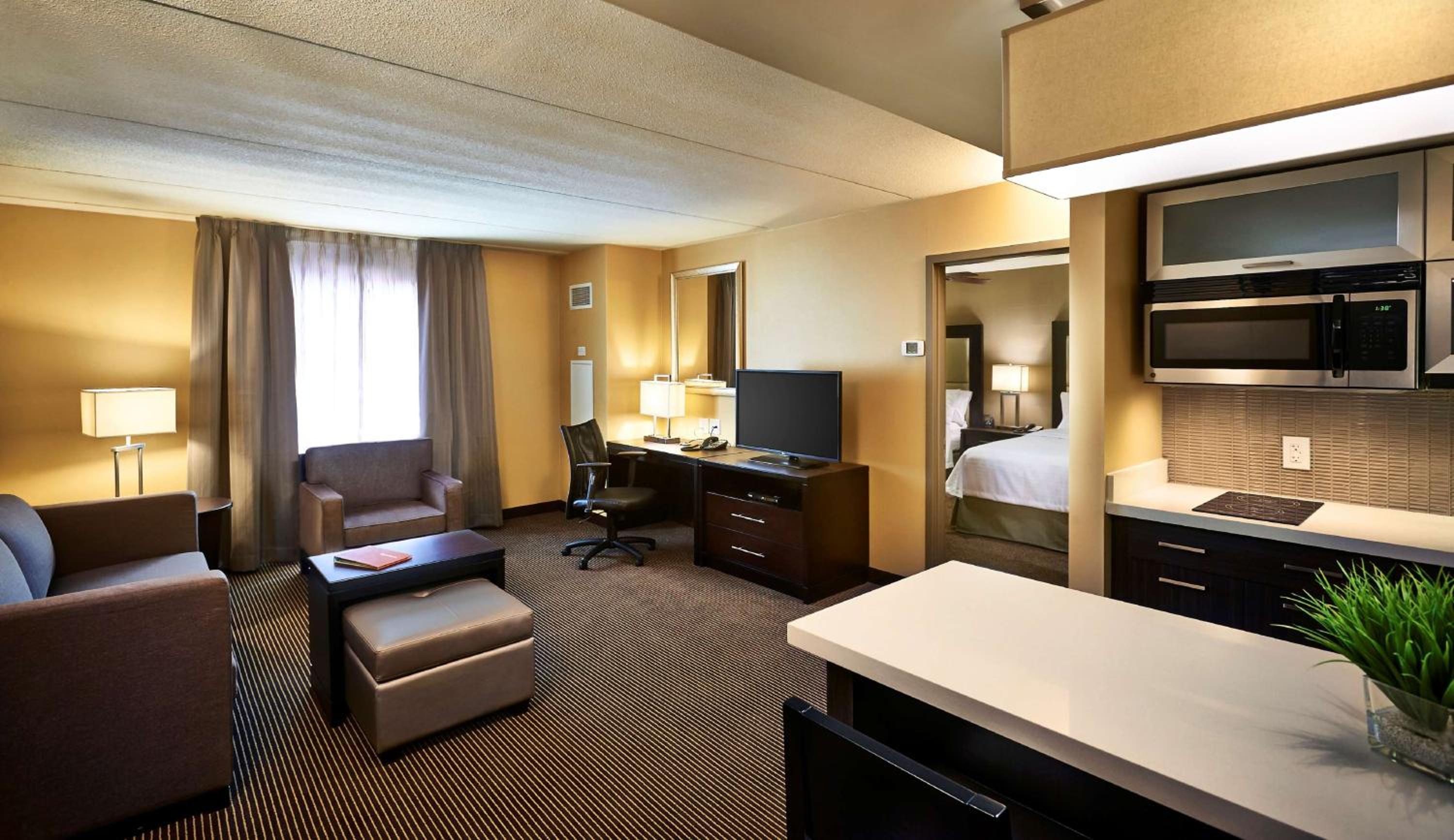 2 Queen Beds 1 Bedroom Suite Bathtub Non Smoking