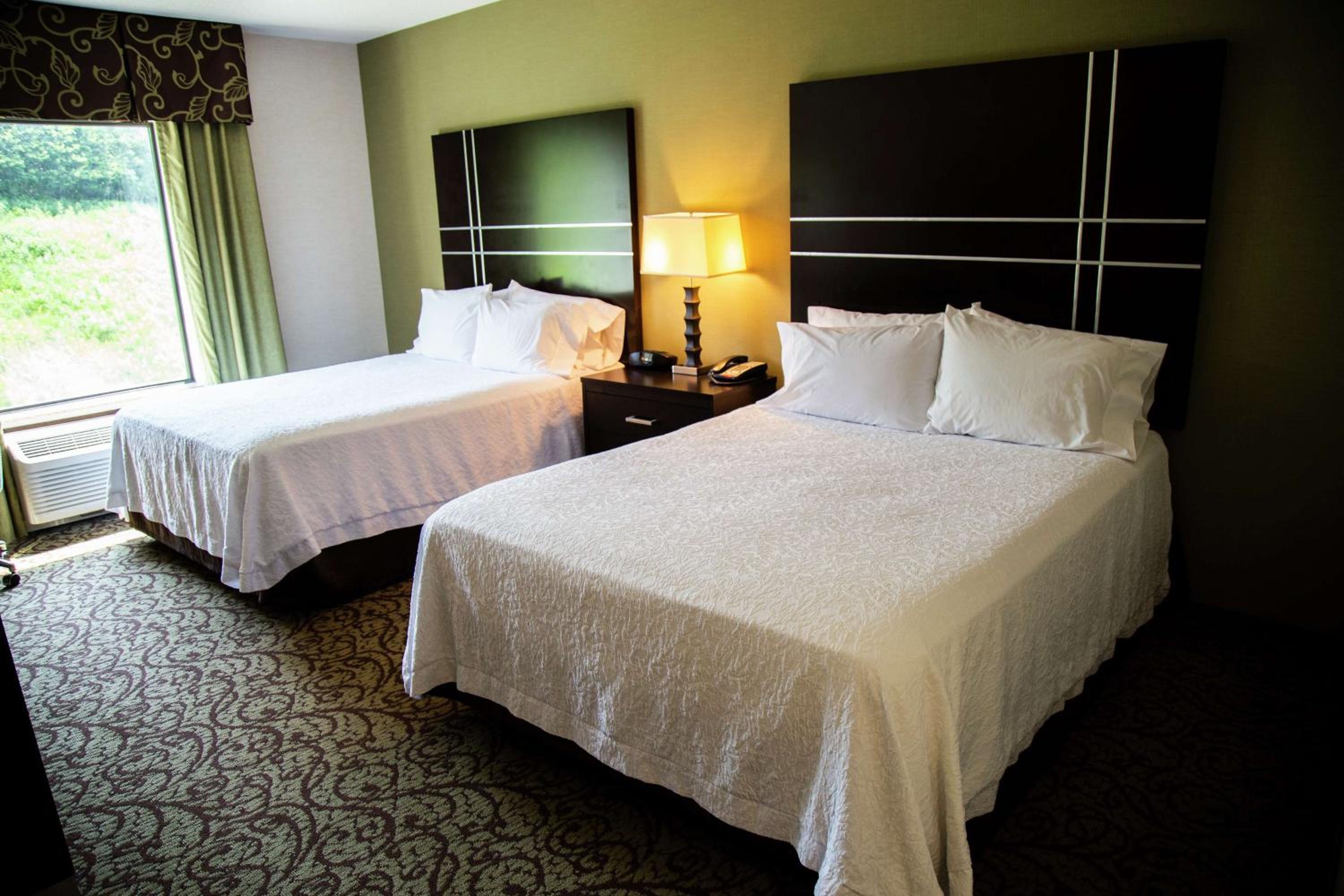 Room with Two Queen Beds - Non-Smoking - Photo 1