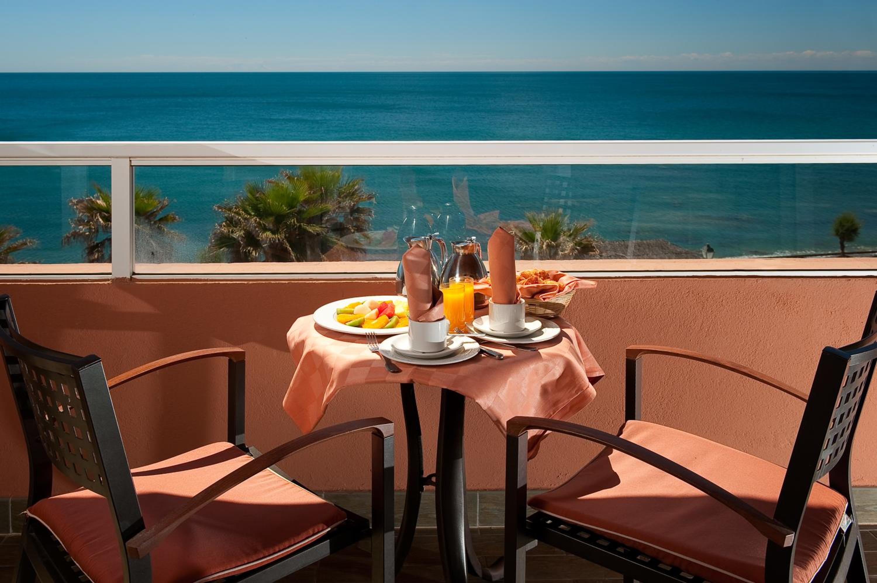 Double Room with Sea View - Photo 4