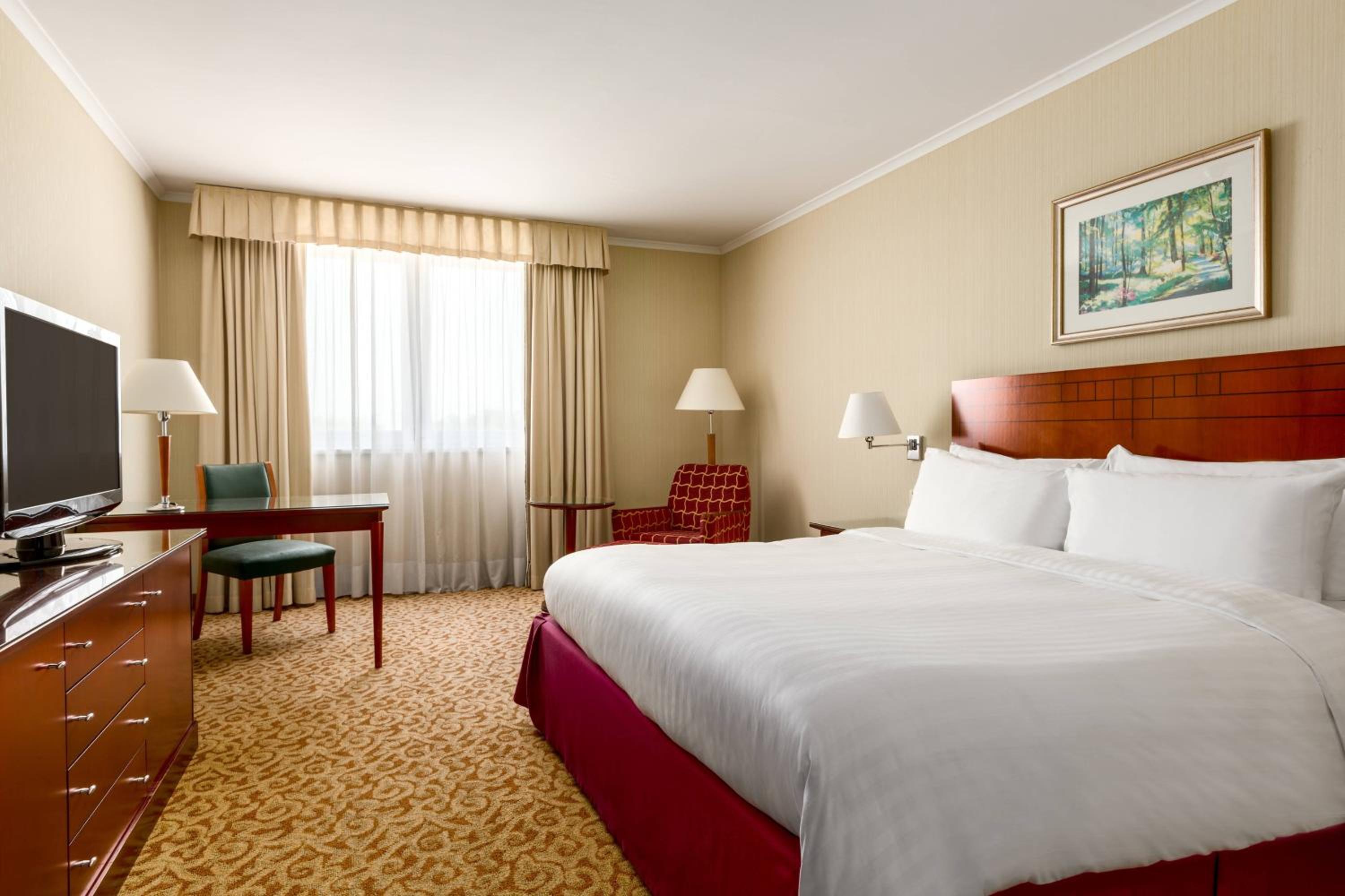 Deluxe King Room