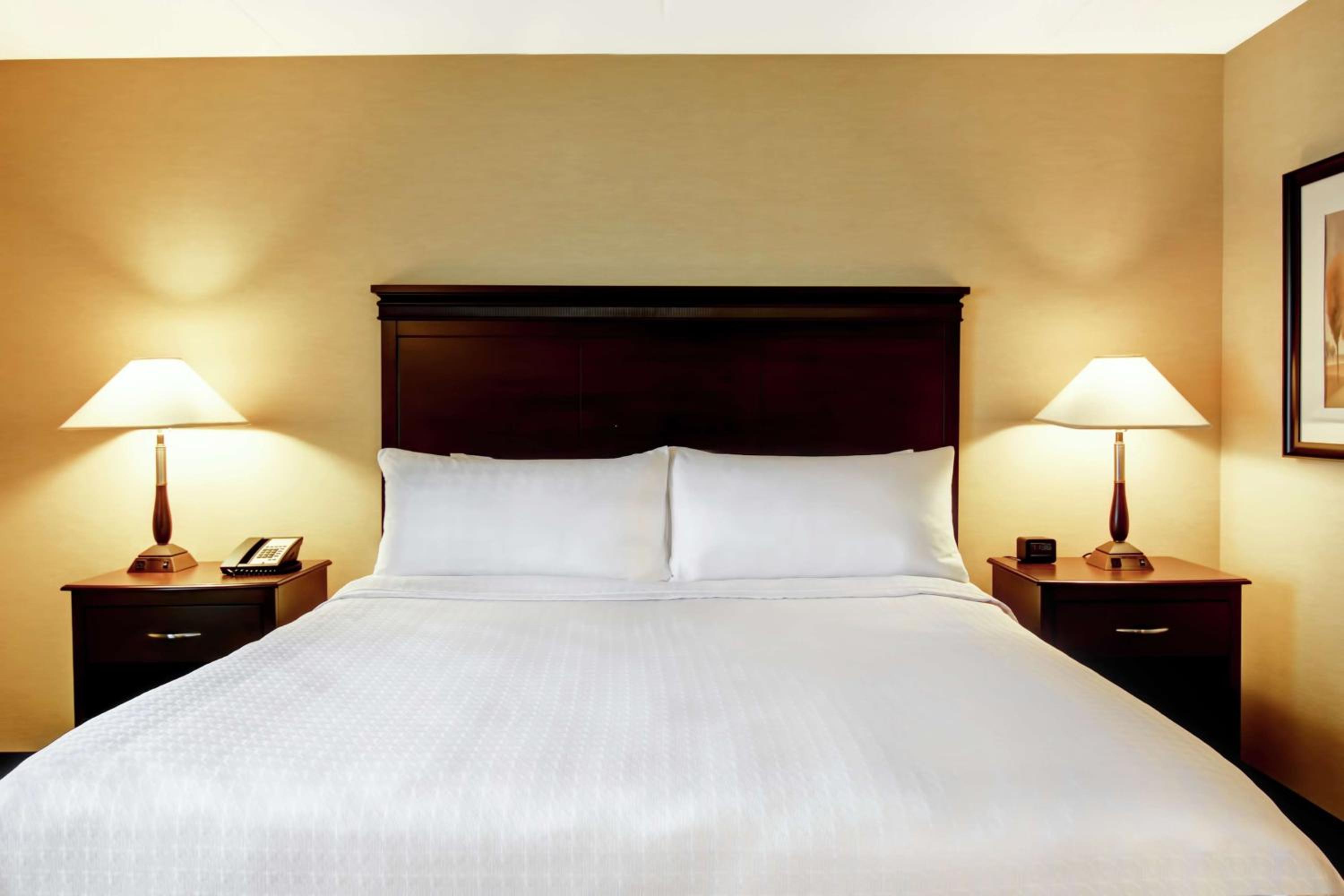 Two-Bedroom Suite - Non-Smoking - Photo 6