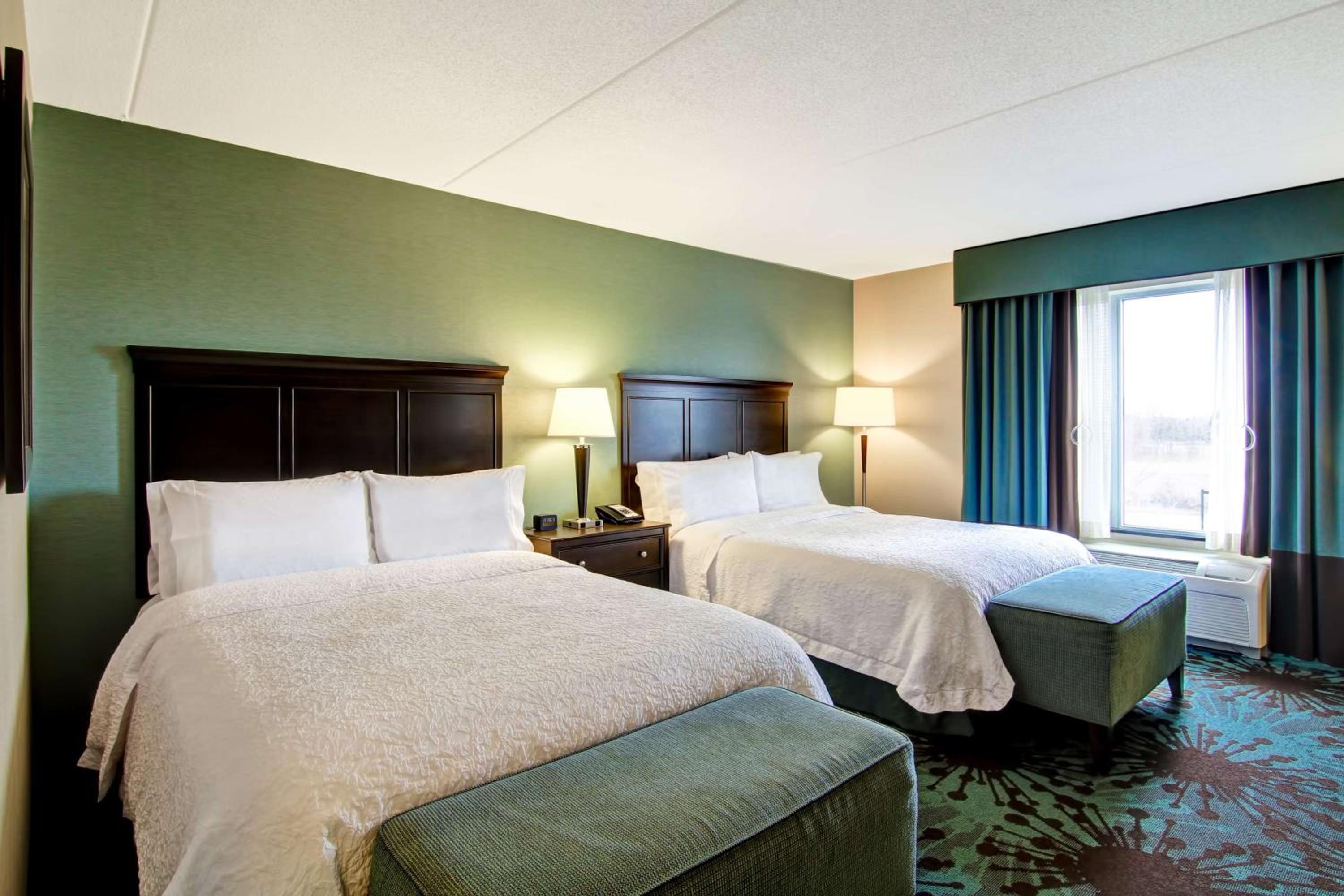 Queen Room with Two Queen Beds - Disability Access/Non-Smoking - Photo 2