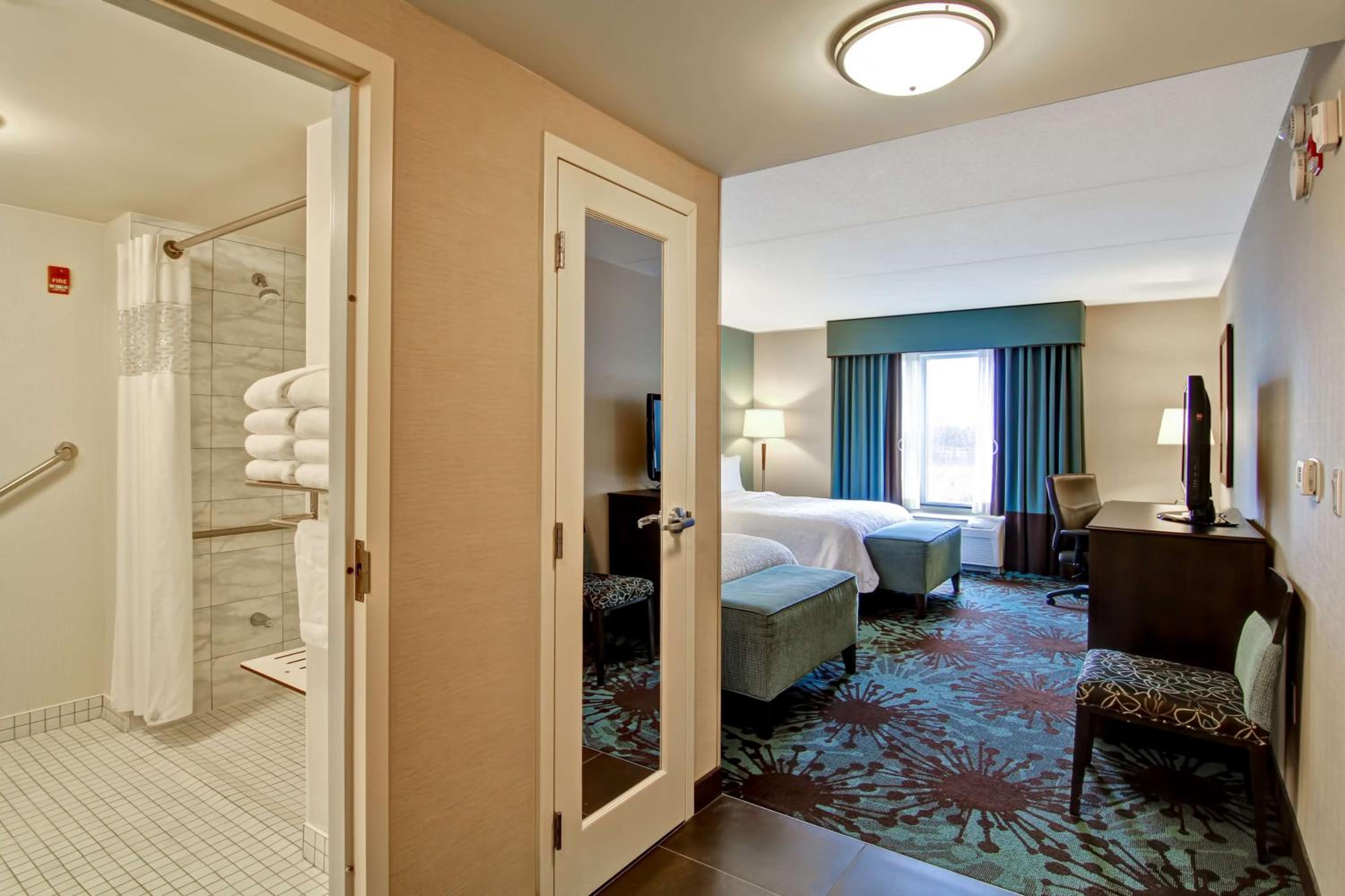 Queen Room with Two Queen Beds - Disability Access/Non-Smoking - Photo 1