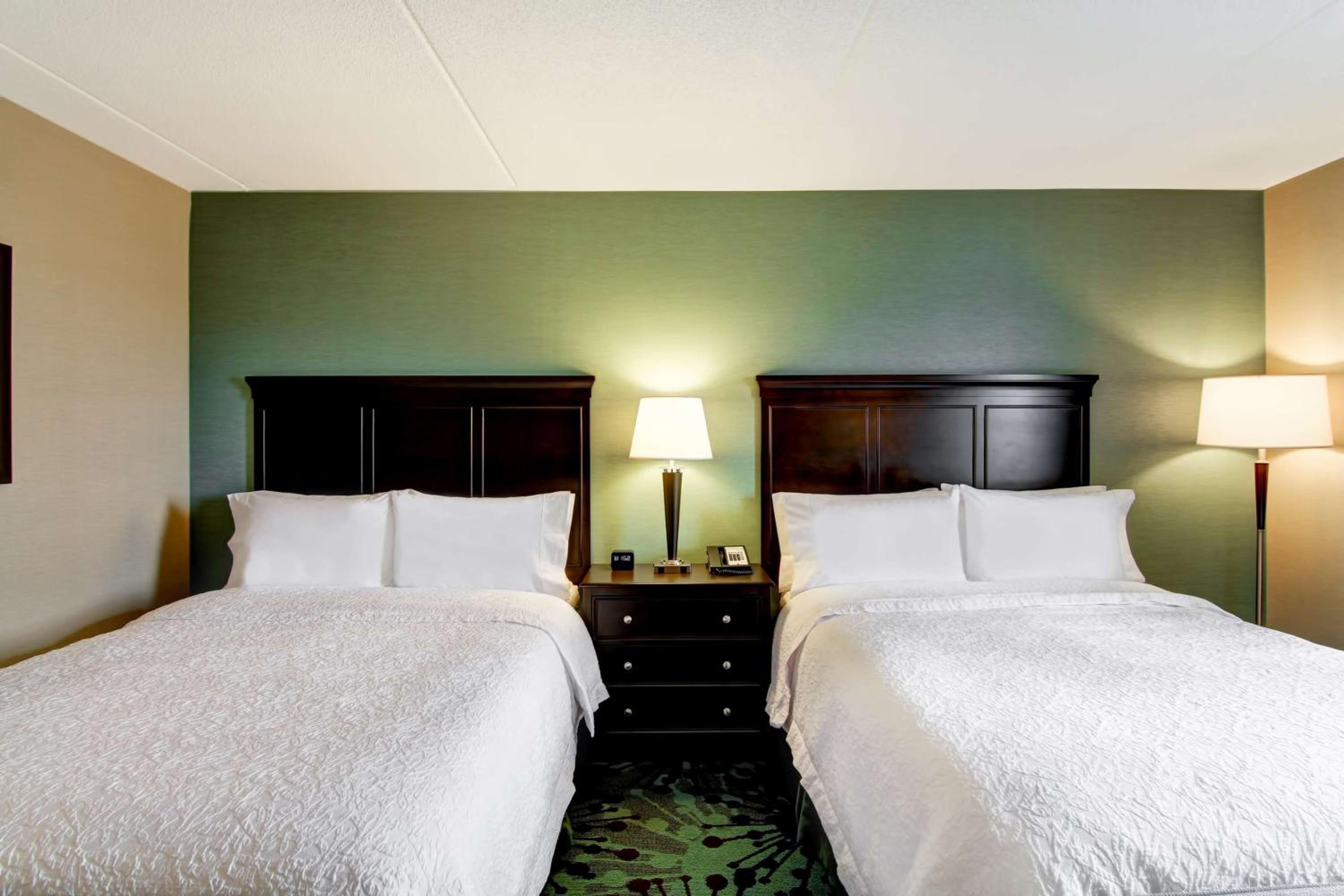 Queen Room with Two Queen Beds - Disability Access/Non-Smoking - Photo 7