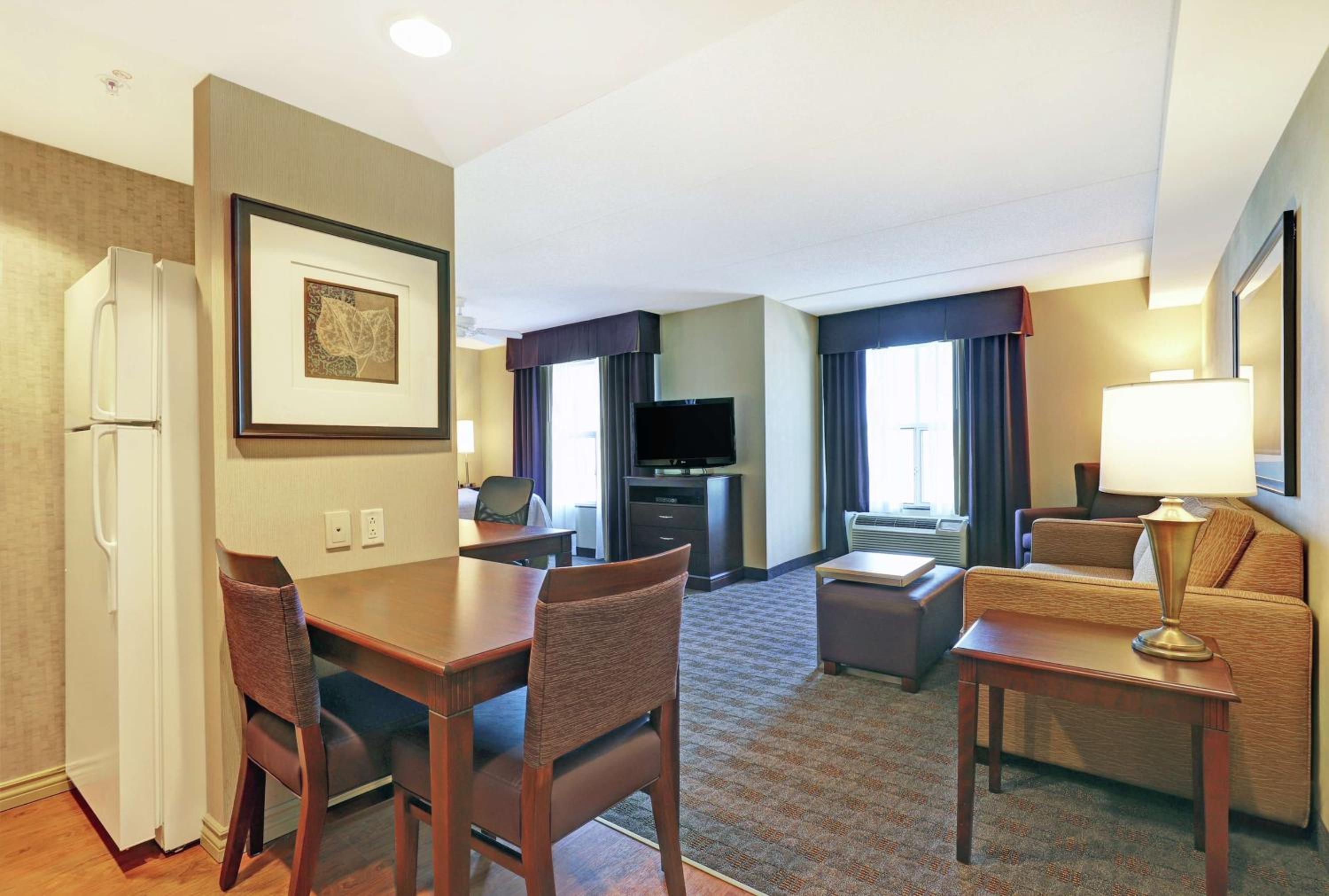 King Studio Suite - Non-Smoking - Photo 5