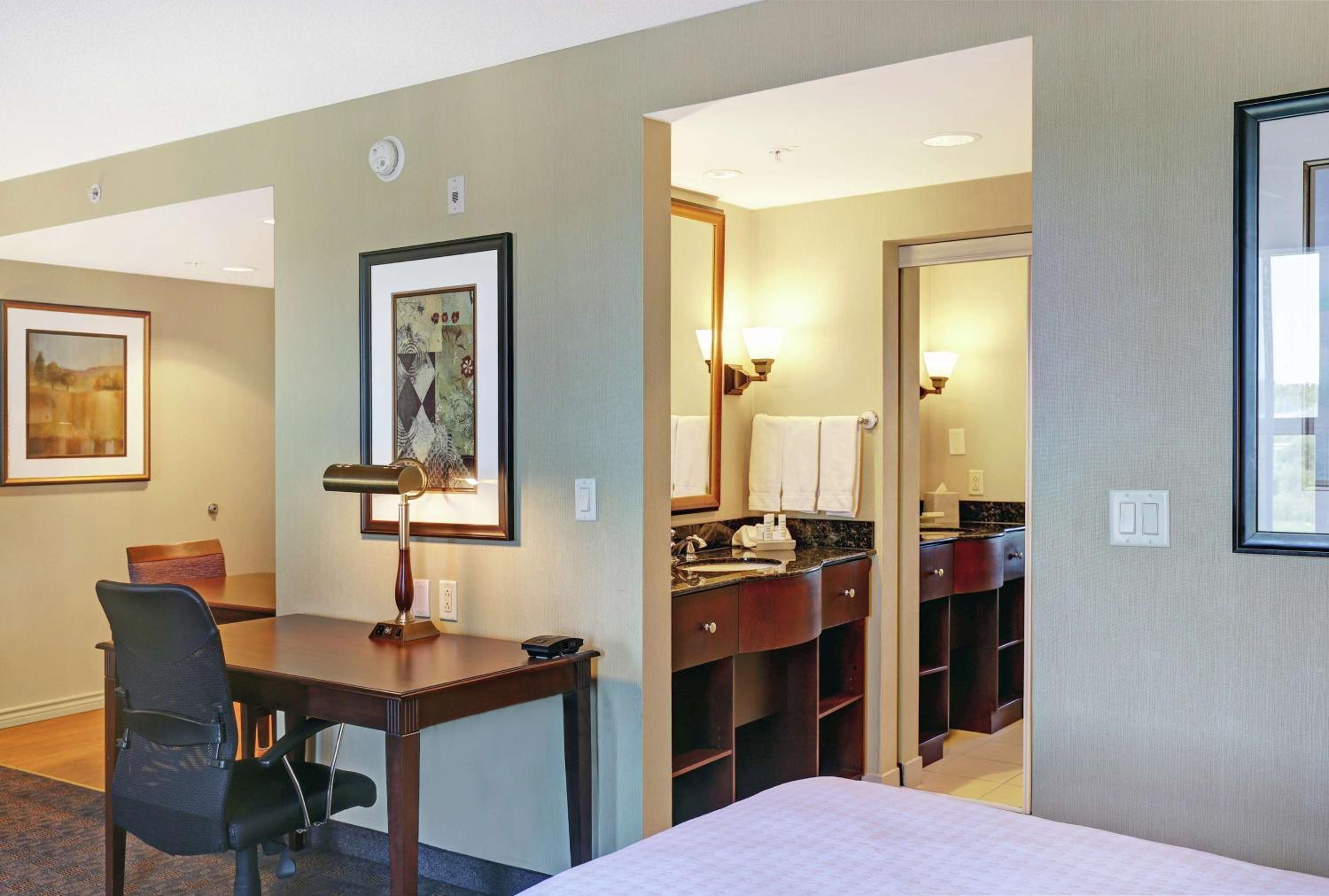 King Studio Suite - Non-Smoking - Photo 2