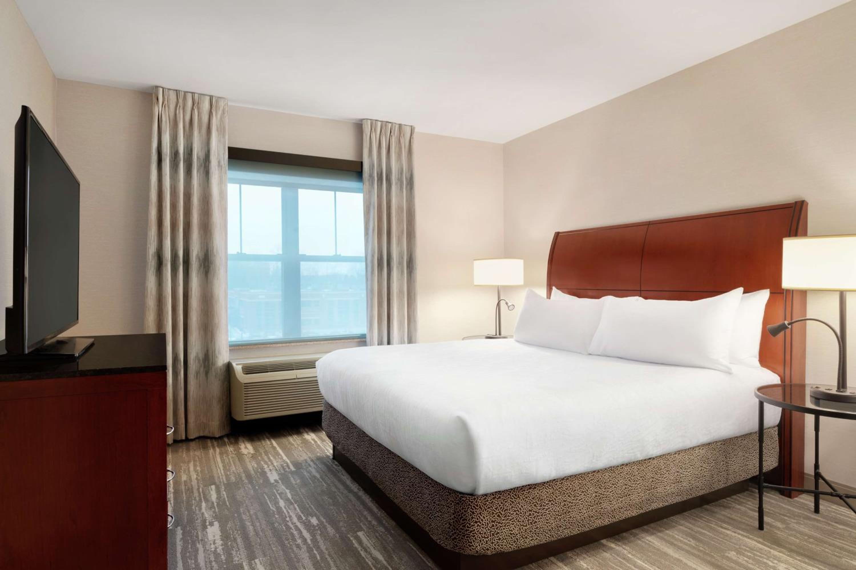 King Room - Hearing Accessible - Photo 2