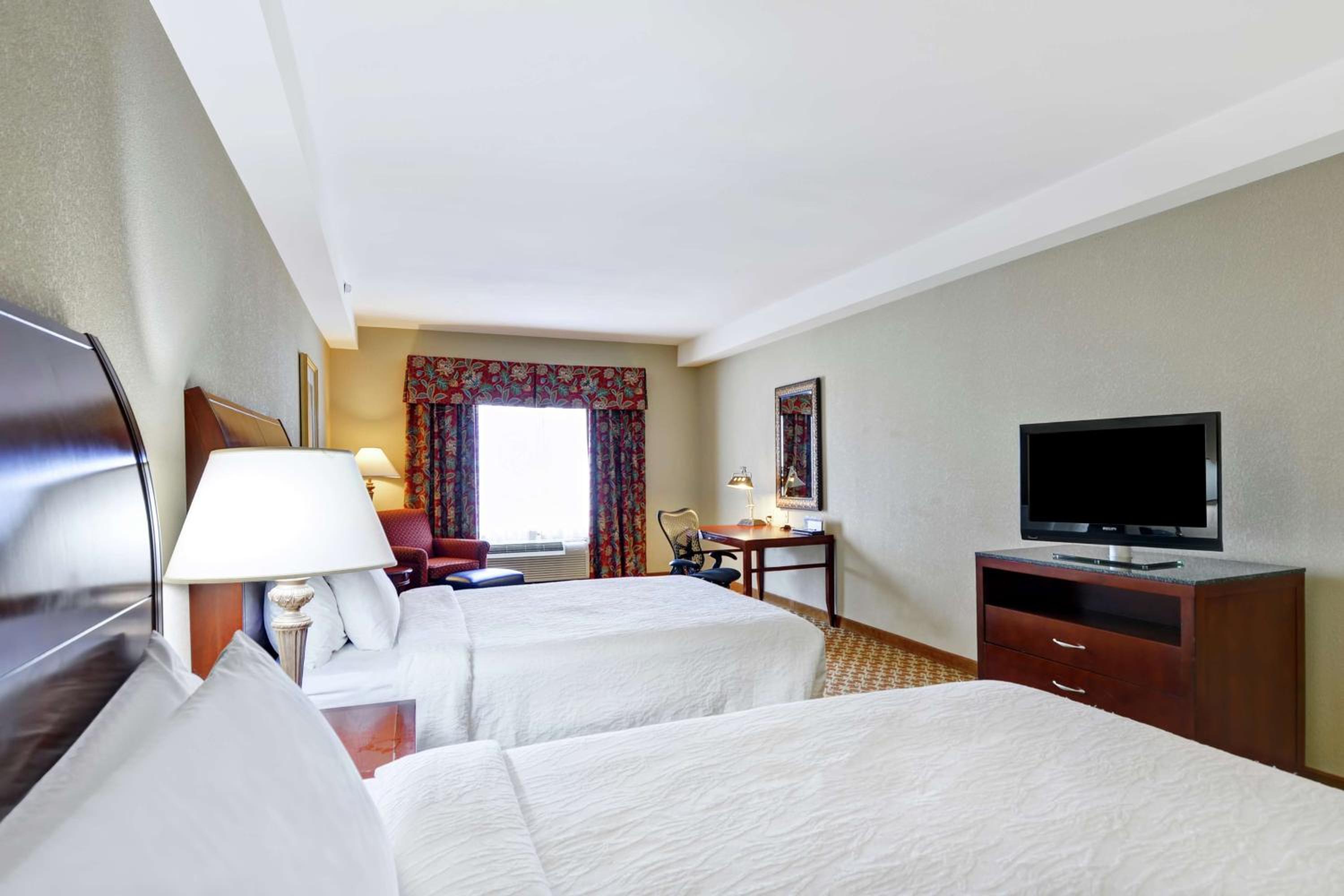 Queen Room with Two Queen Beds - Photo 1