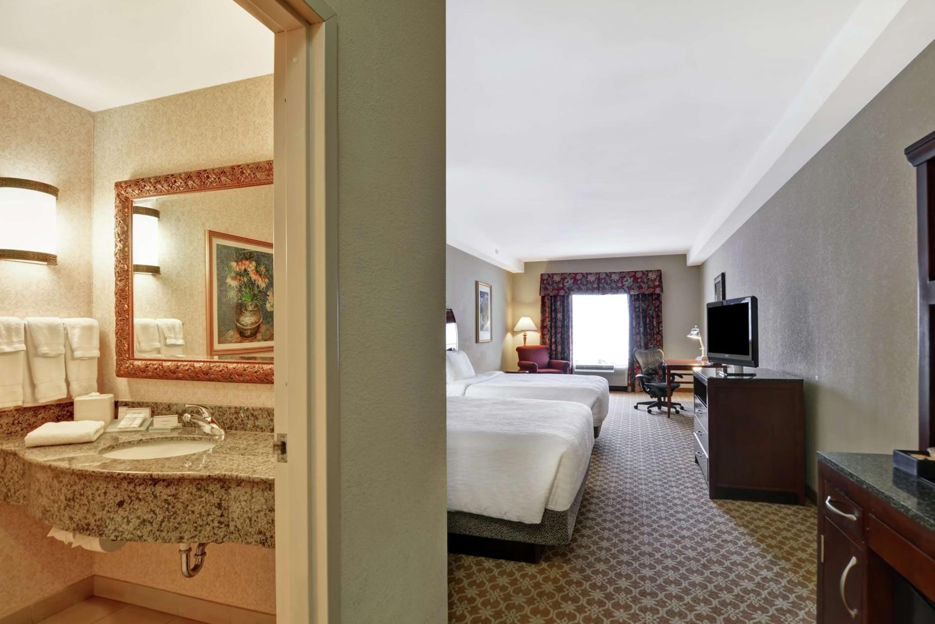 Queen Room with Two Queen Beds - Hearing Access - Photo 3