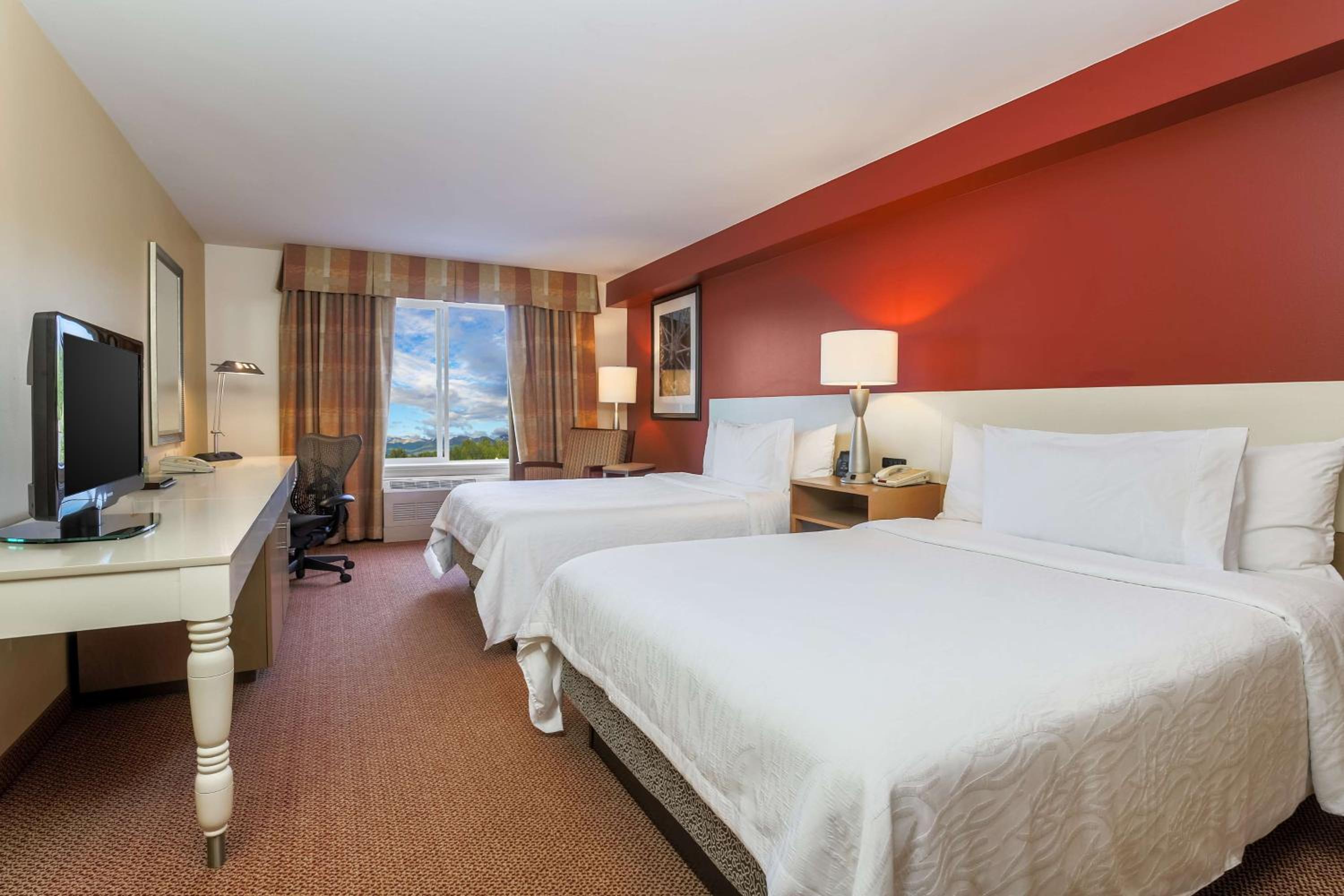 Queen Room with Two Queen Beds and Mountain View - Photo 3