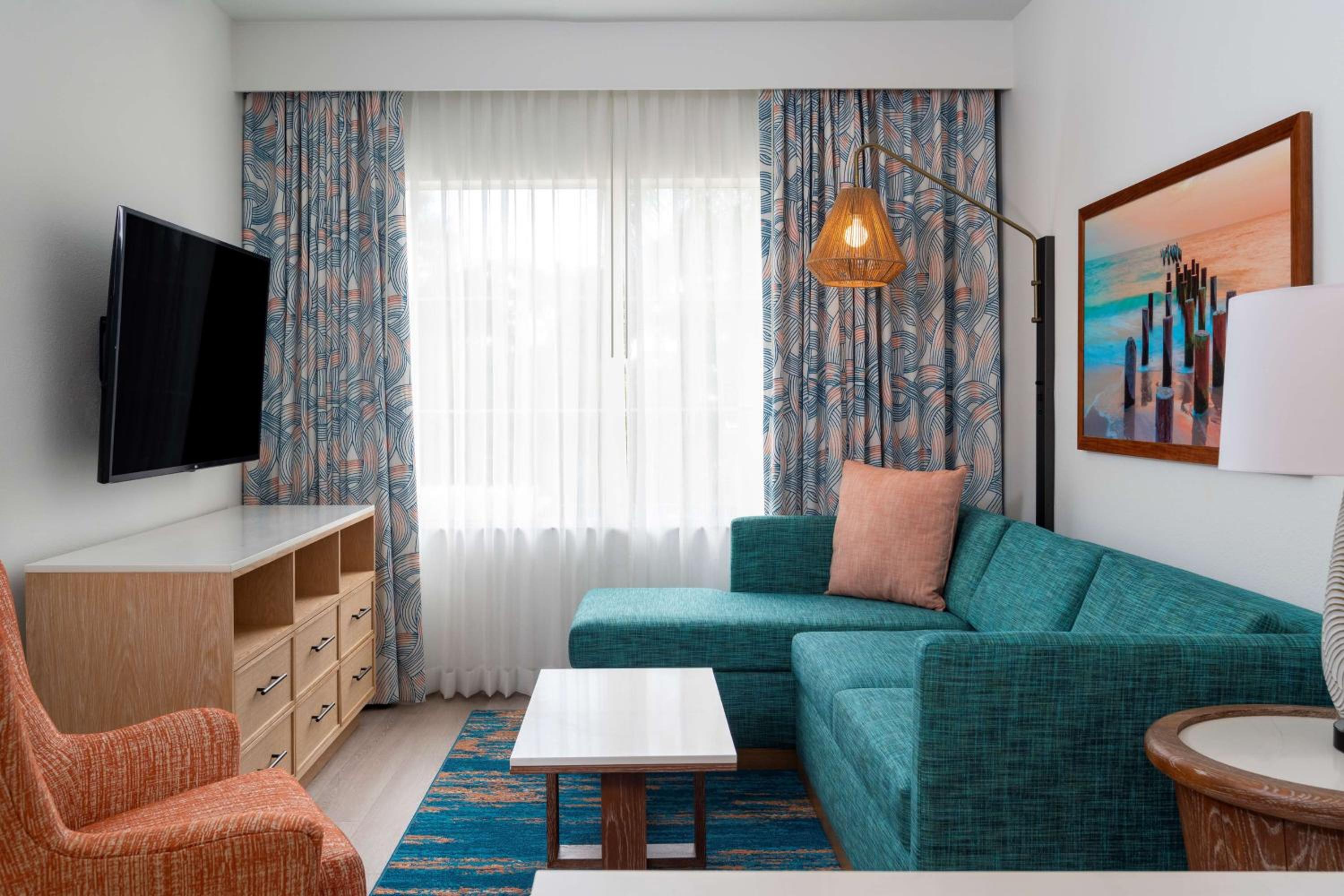 Queen Suite with City View - Photo 1