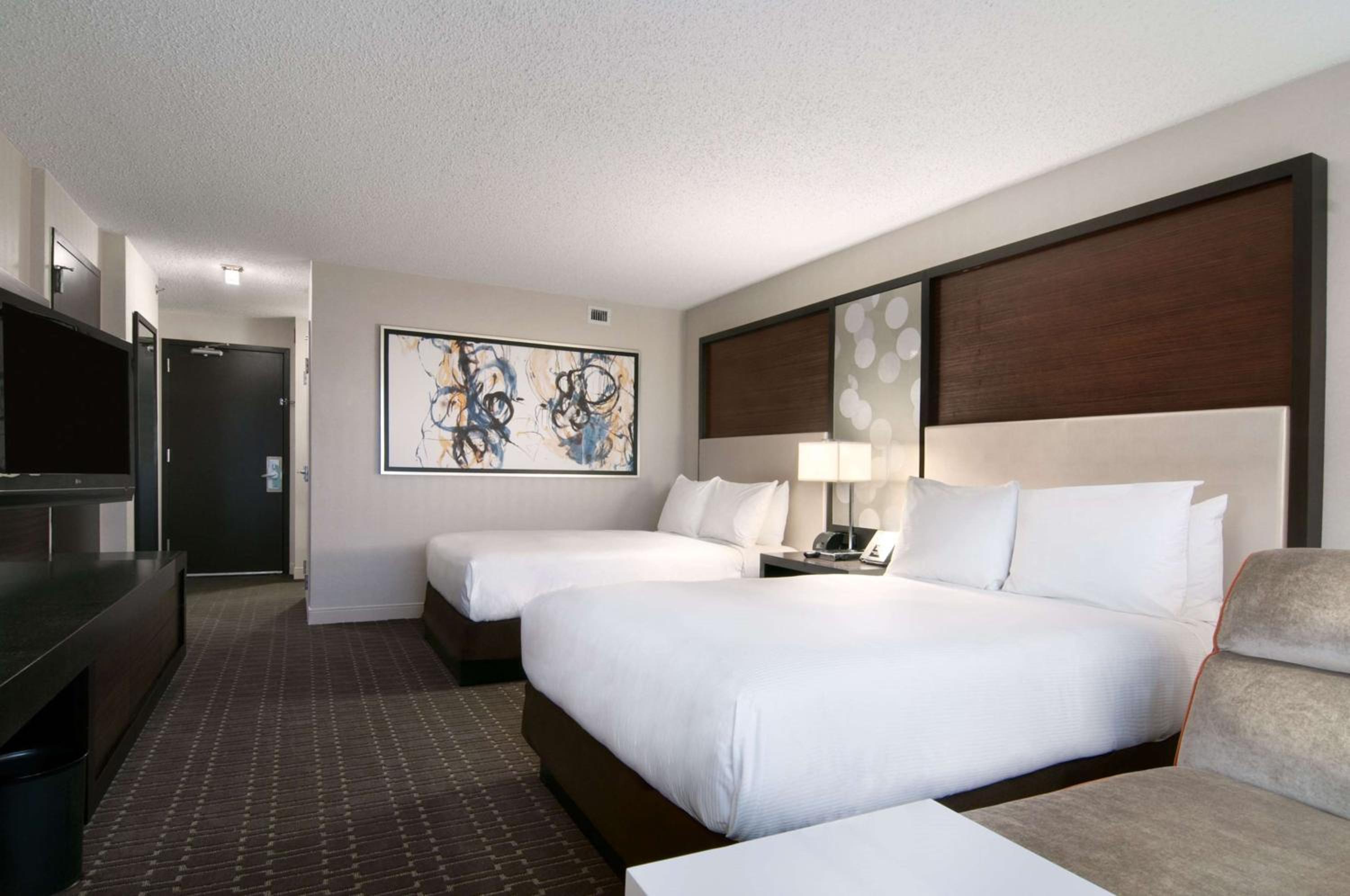 Double Room with Two Double Beds - Photo 3