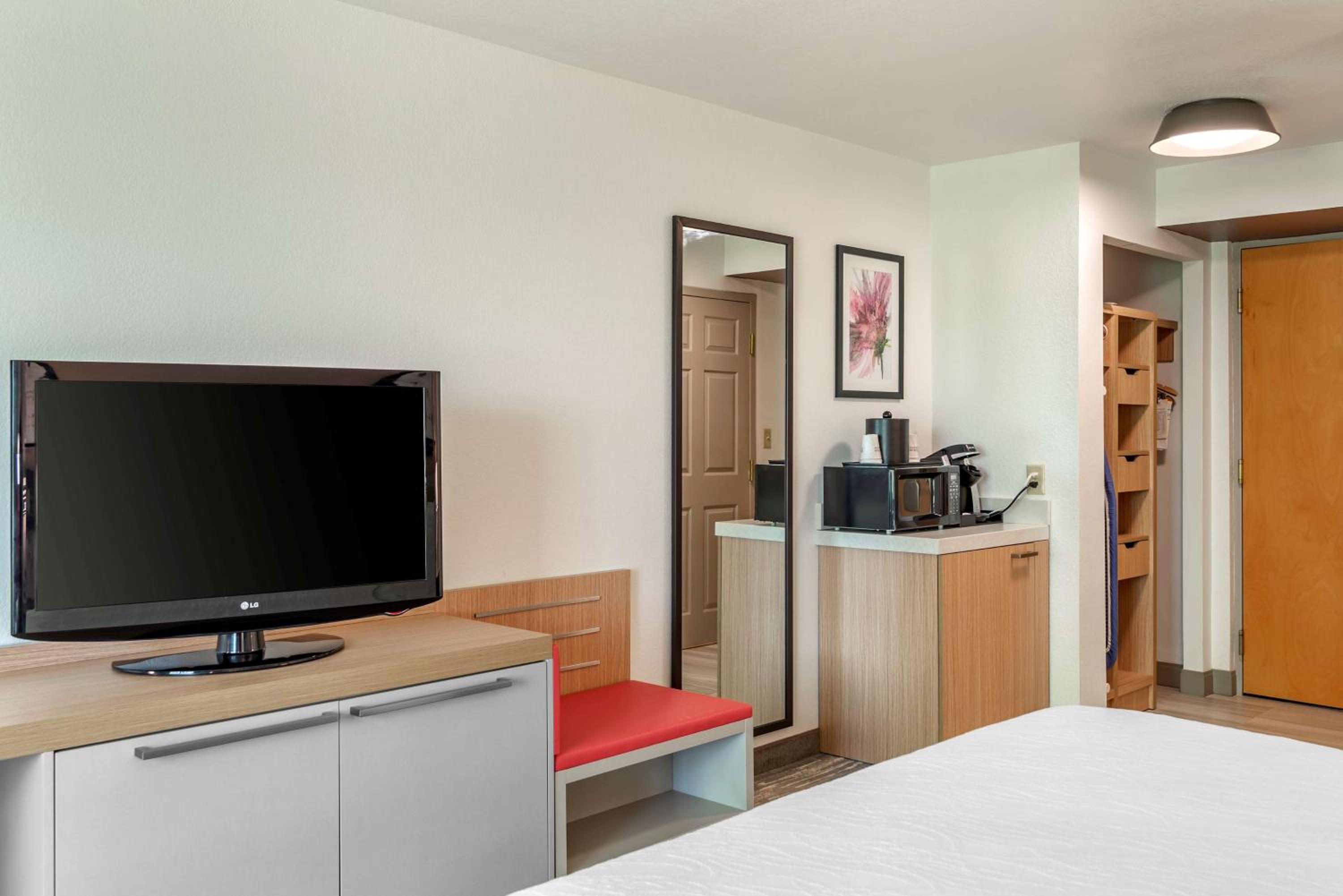 Double Room with Two Double Beds - Photo 6
