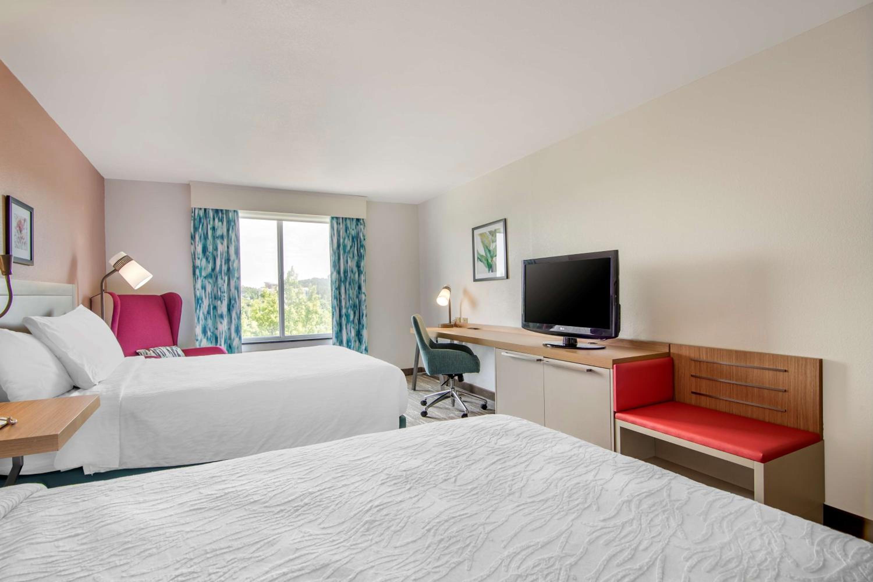 Double Room with Two Double Beds - Photo 8