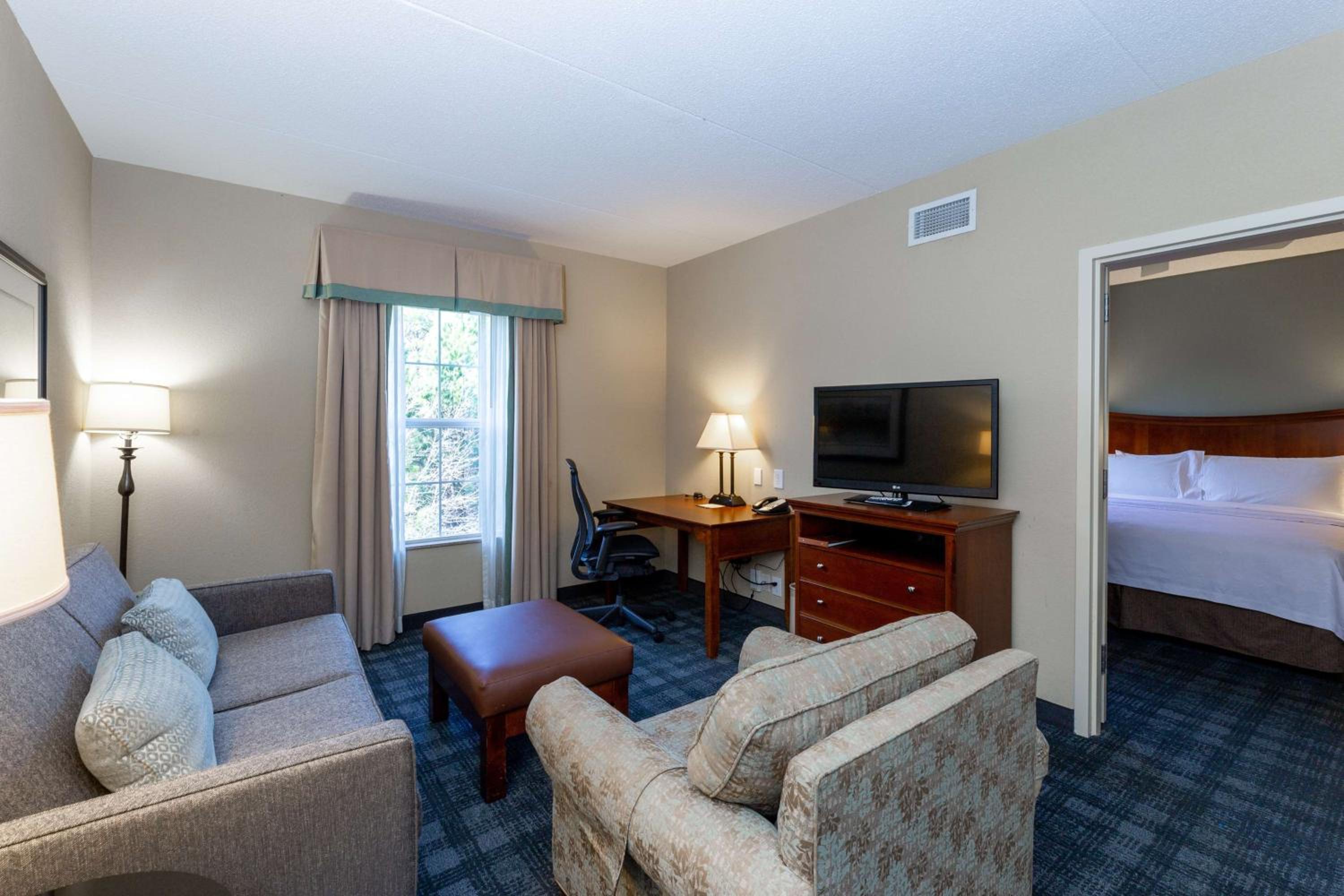King Suite - Hearing Access/Non-Smoking - Photo 1