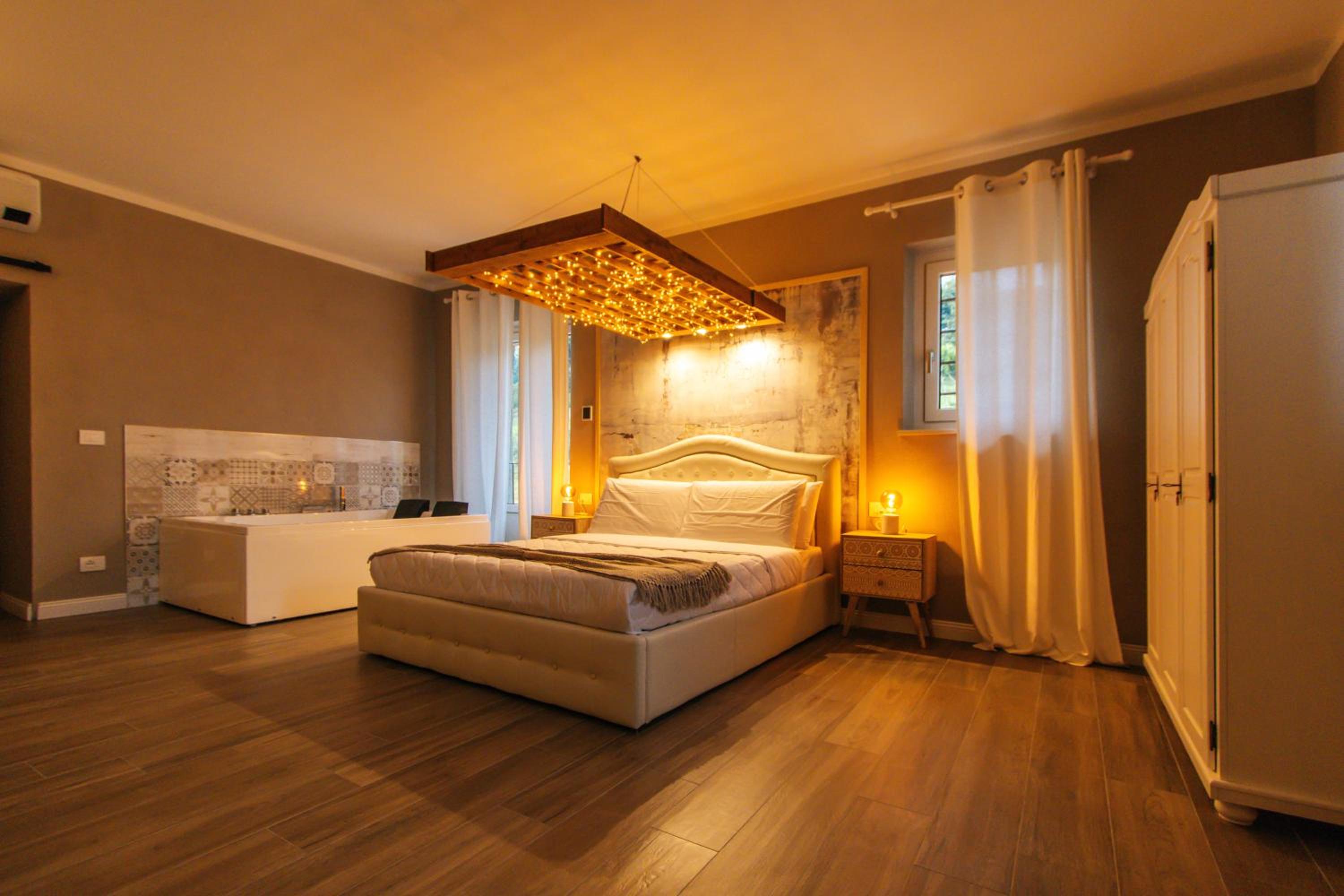 King Room with Spa Bath