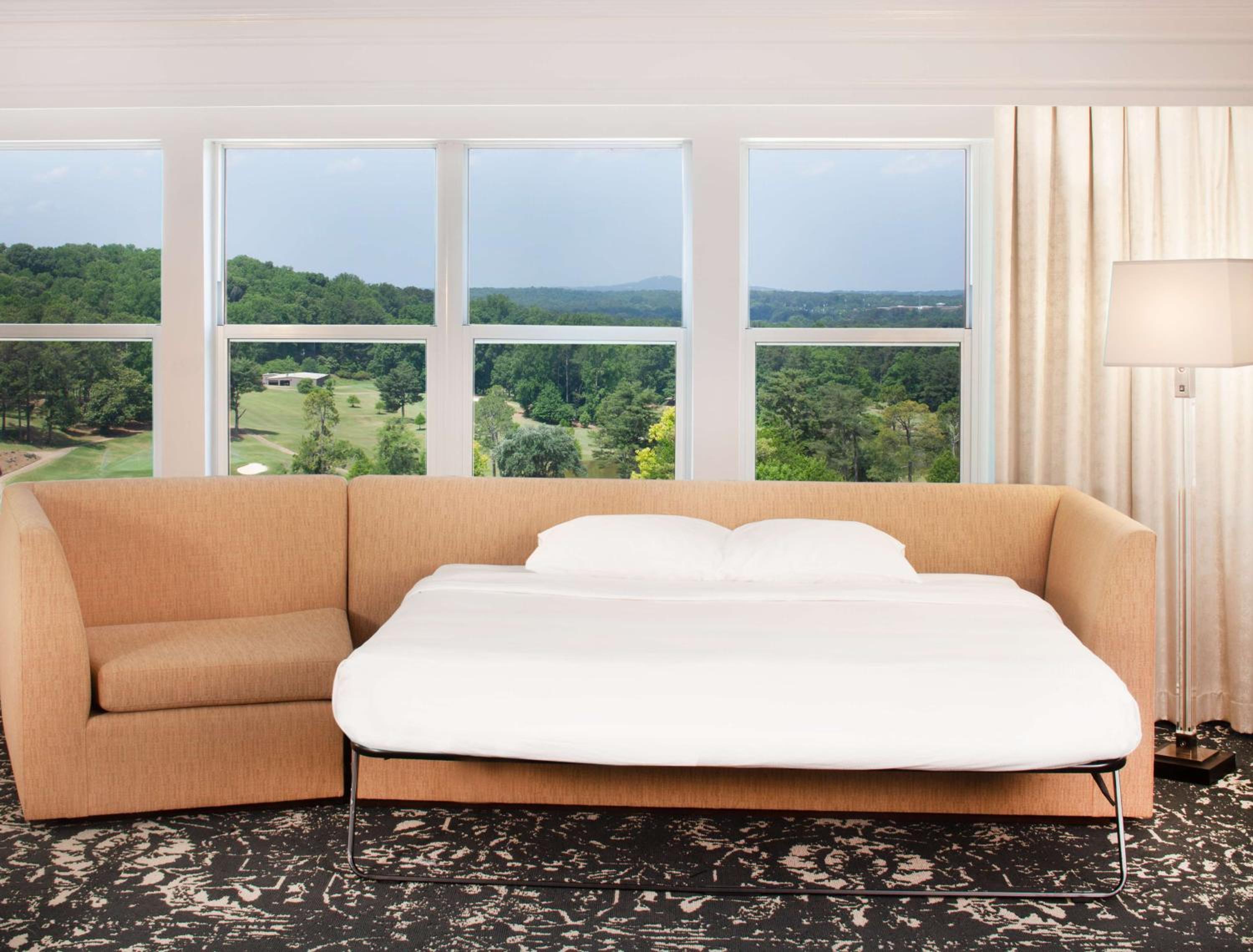 Junior Suite with One King Bed and Golf View - Photo 4