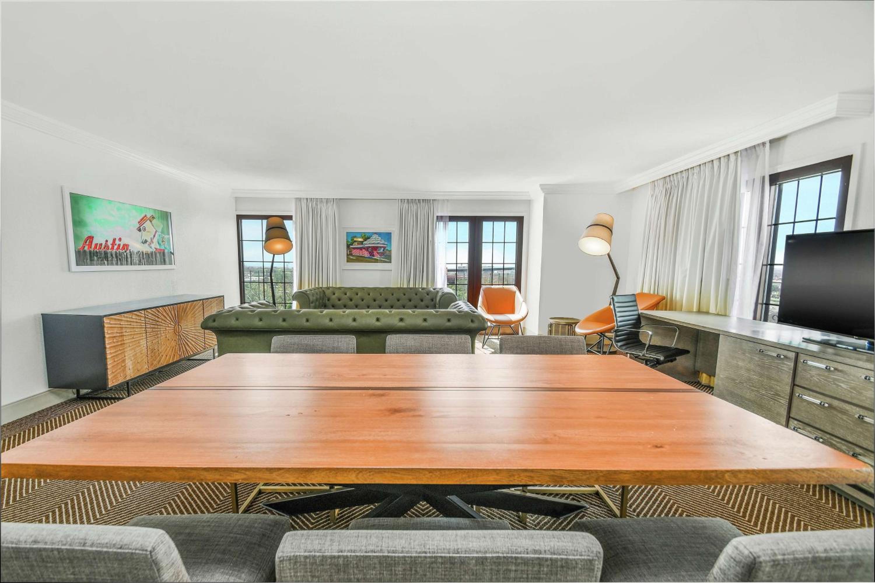 One-Bedroom King Suite - Photo 1