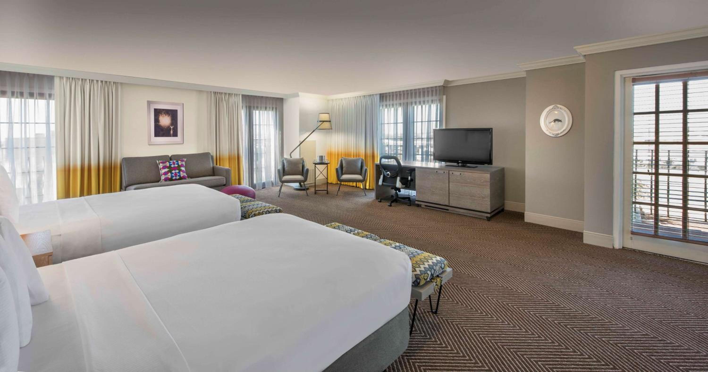 Premium Double Room with Two Double Beds - Non-Smoking photo 1