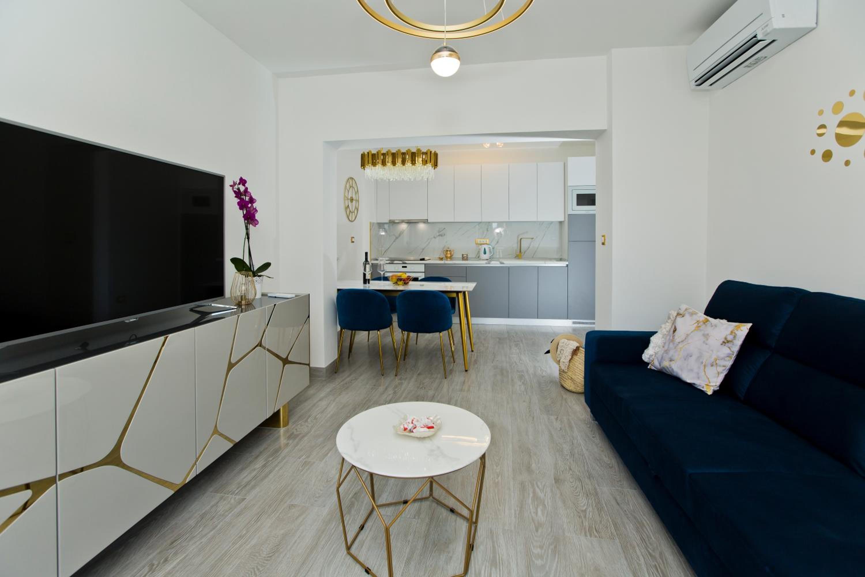 Two-Bedroom Apartment photo 2