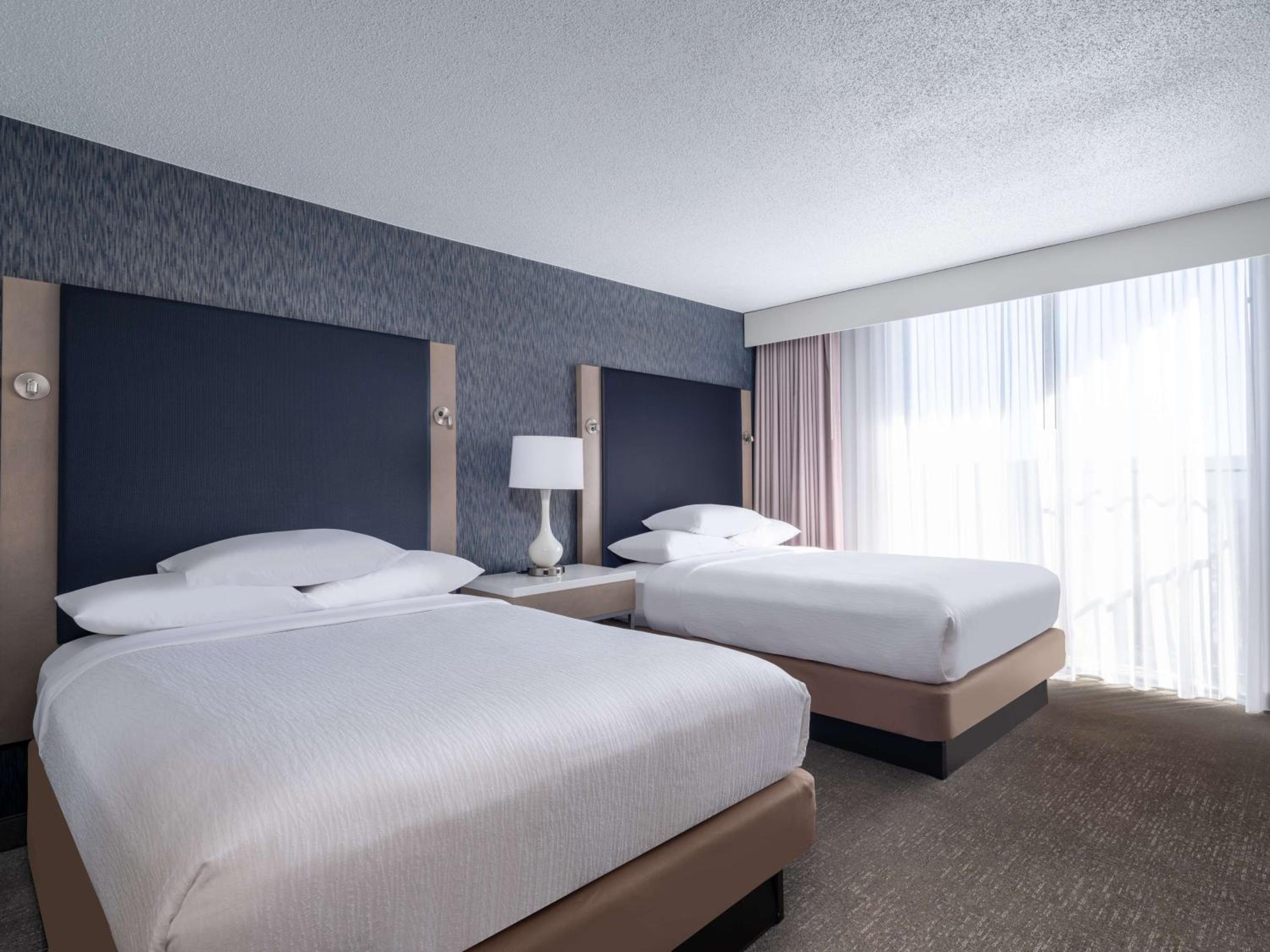 Queen Suite with Two Queen Beds - Photo 6