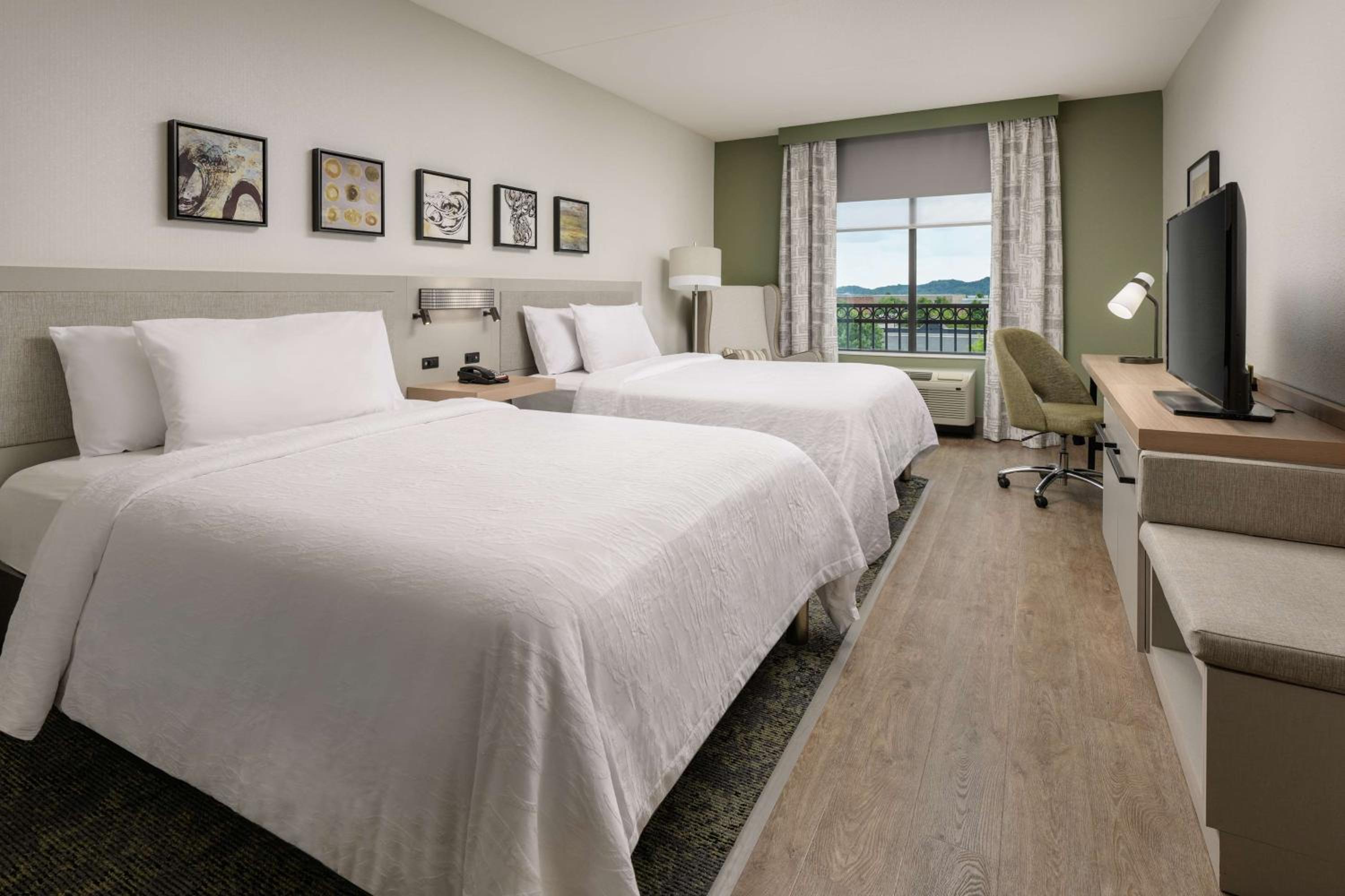 Queen Room with Two Queen Beds - Photo 1