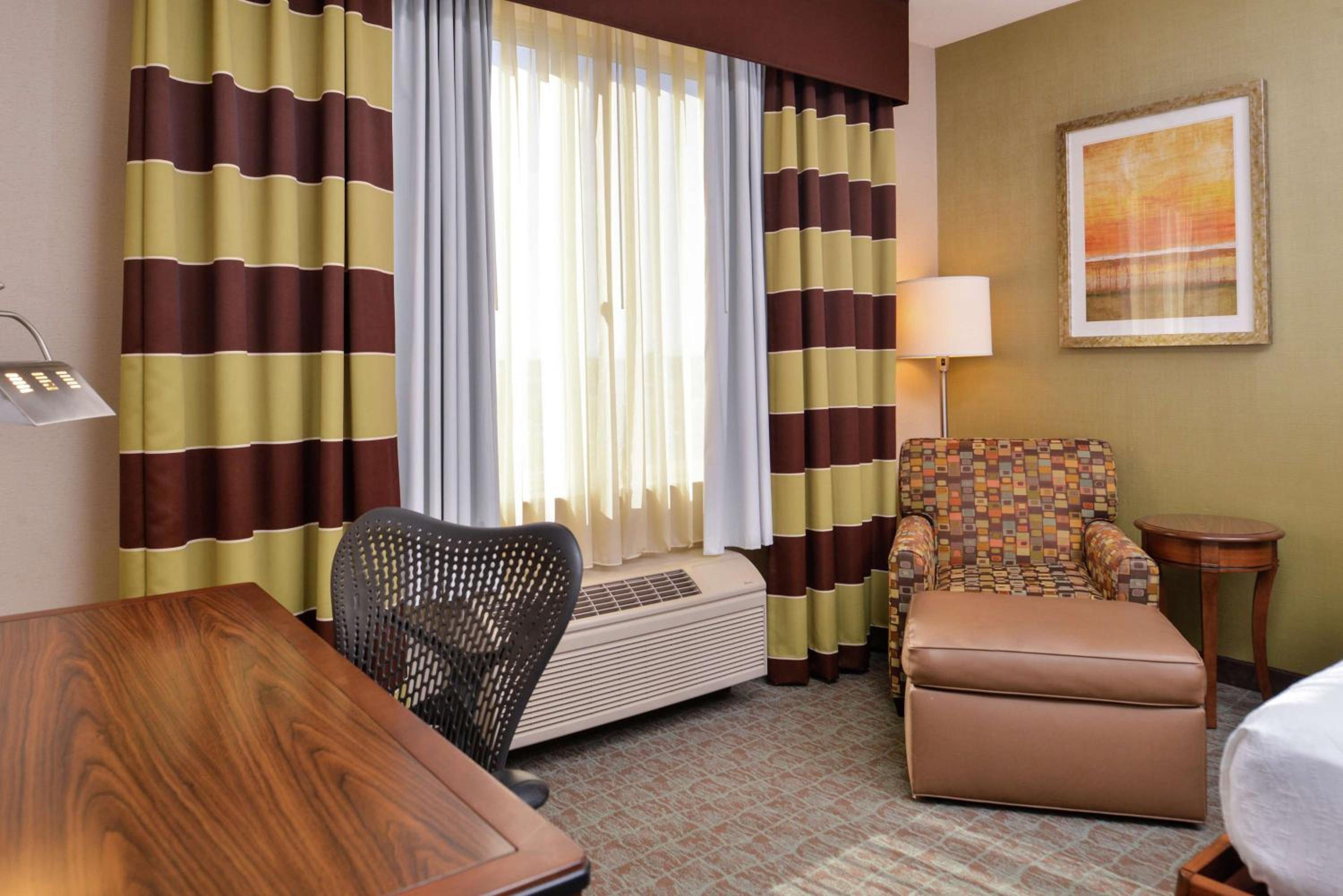 Queen Room with Two Queen Beds - Photo 1