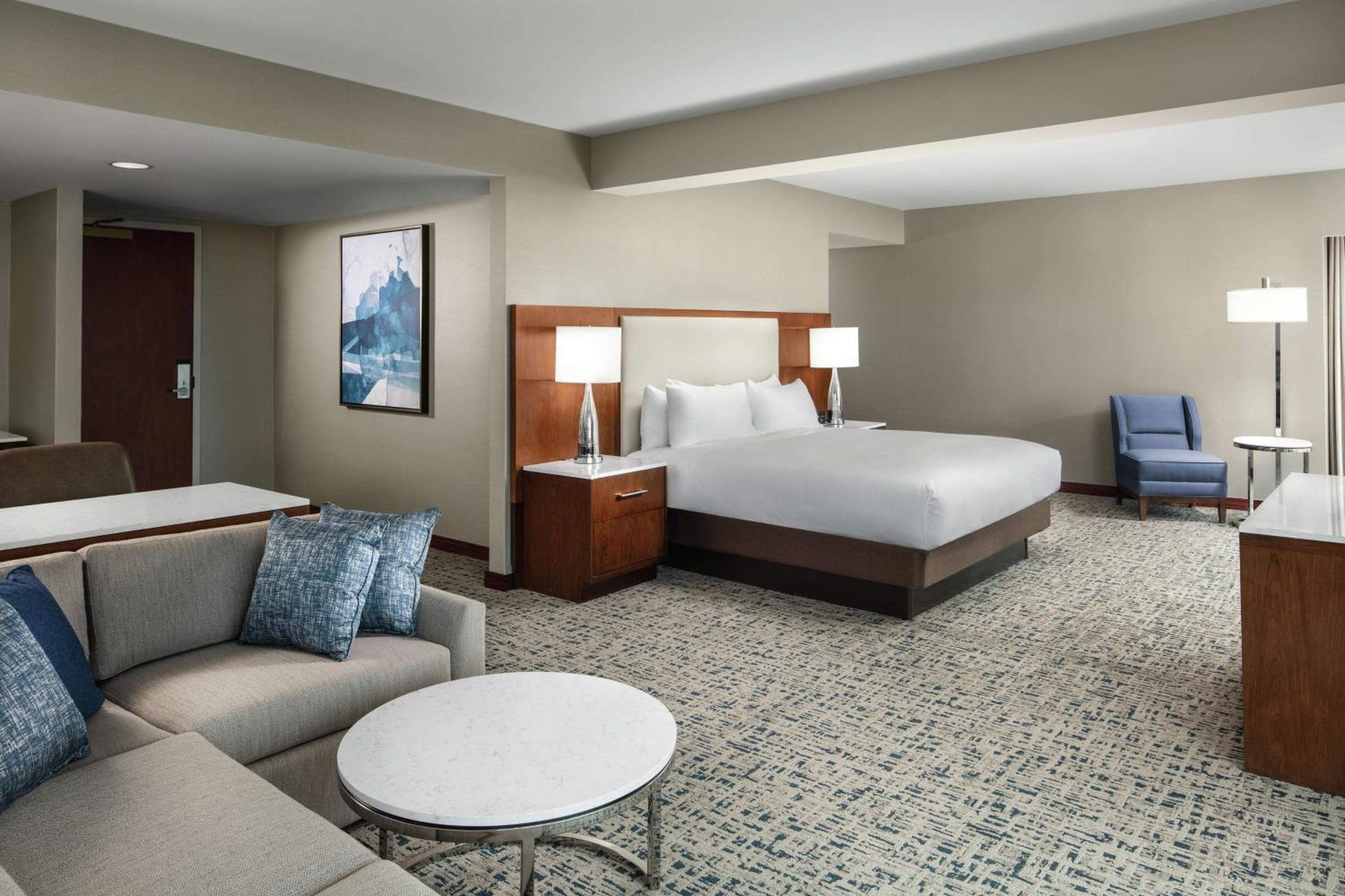 Junior King Suite