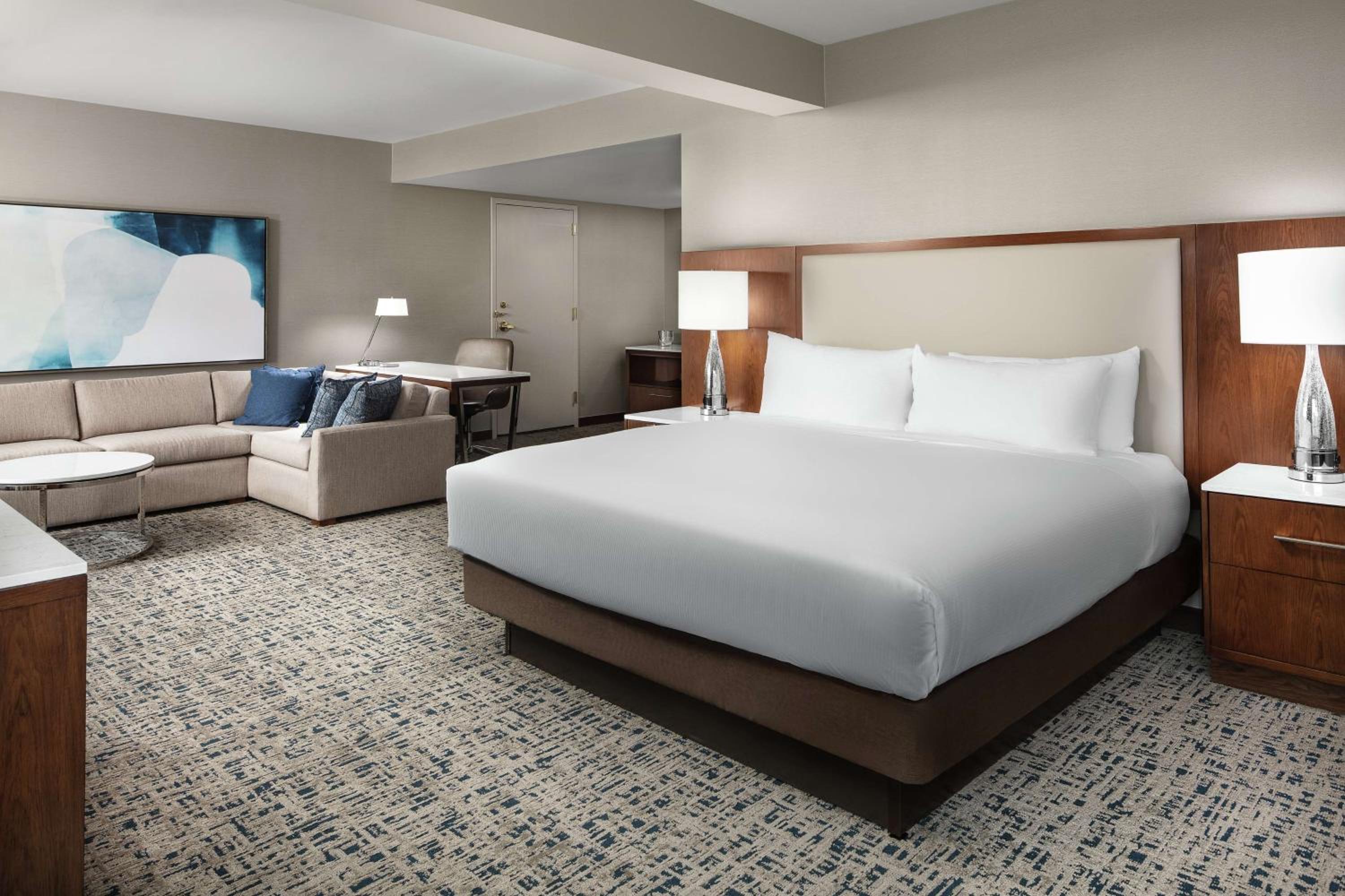 Junior King Suite