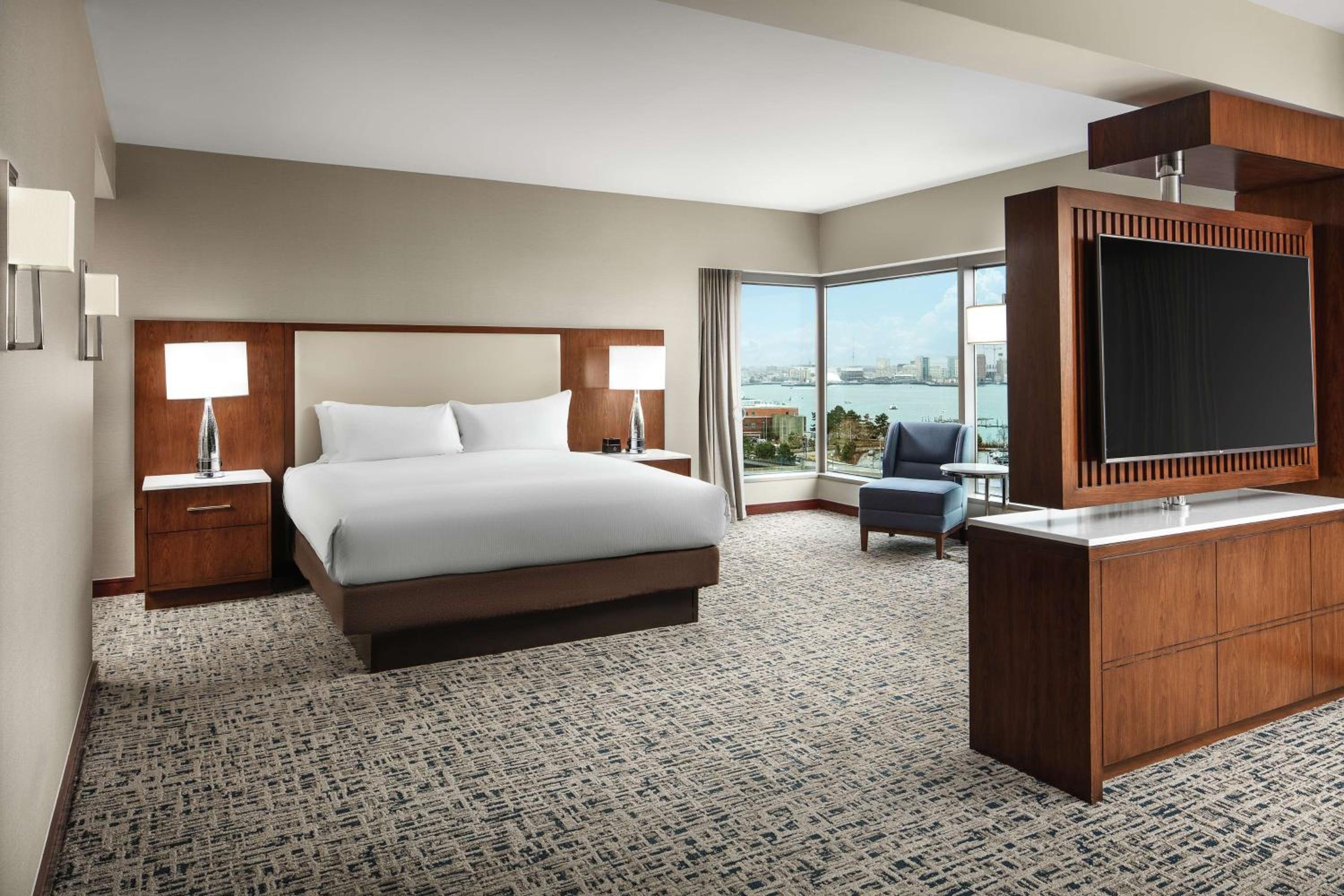 Junior King Suite