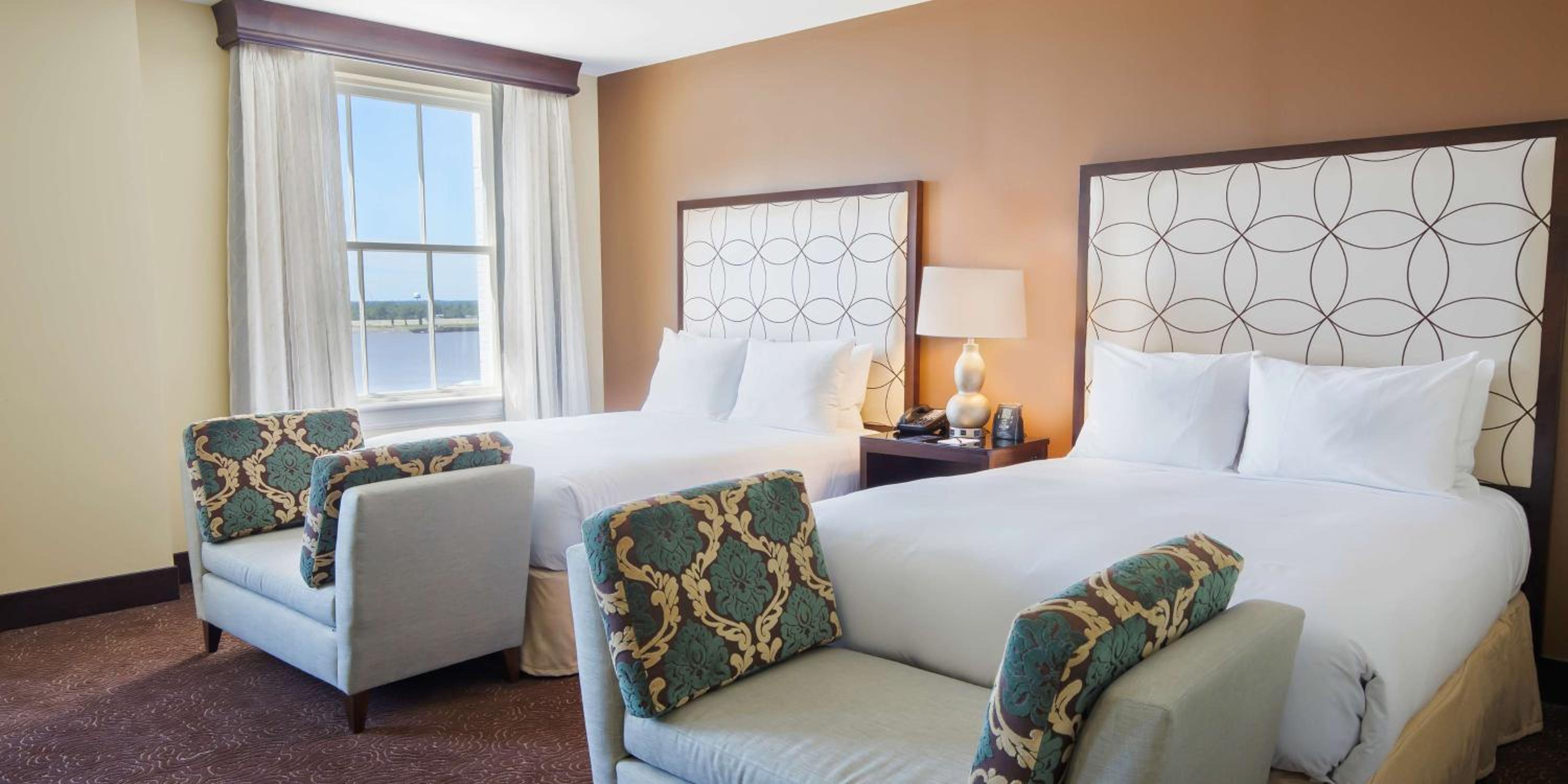 Queen Room with Two Queen Beds and River View - Photo 3