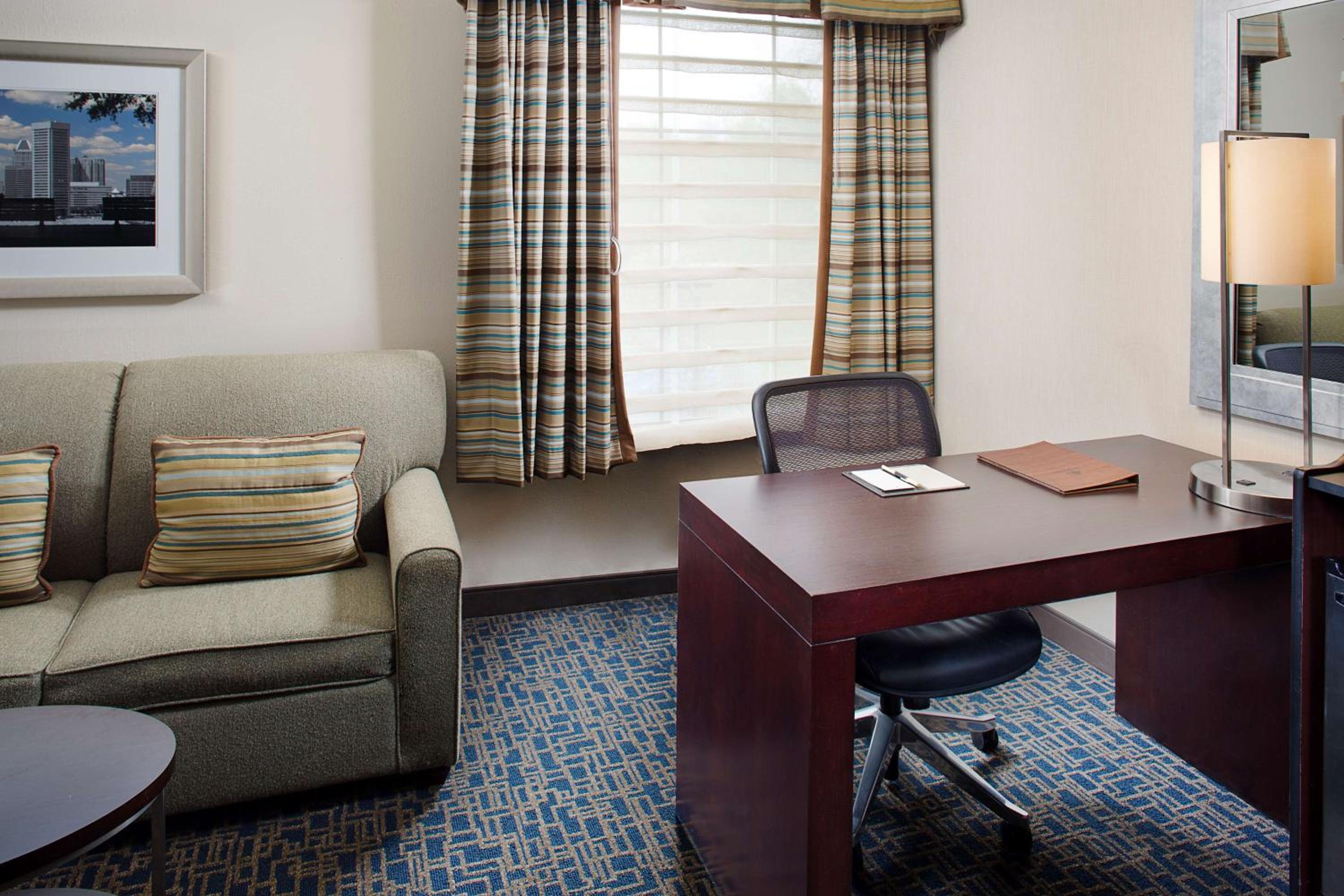 King Room with Sofa Bed - Non-Smoking - Photo 3