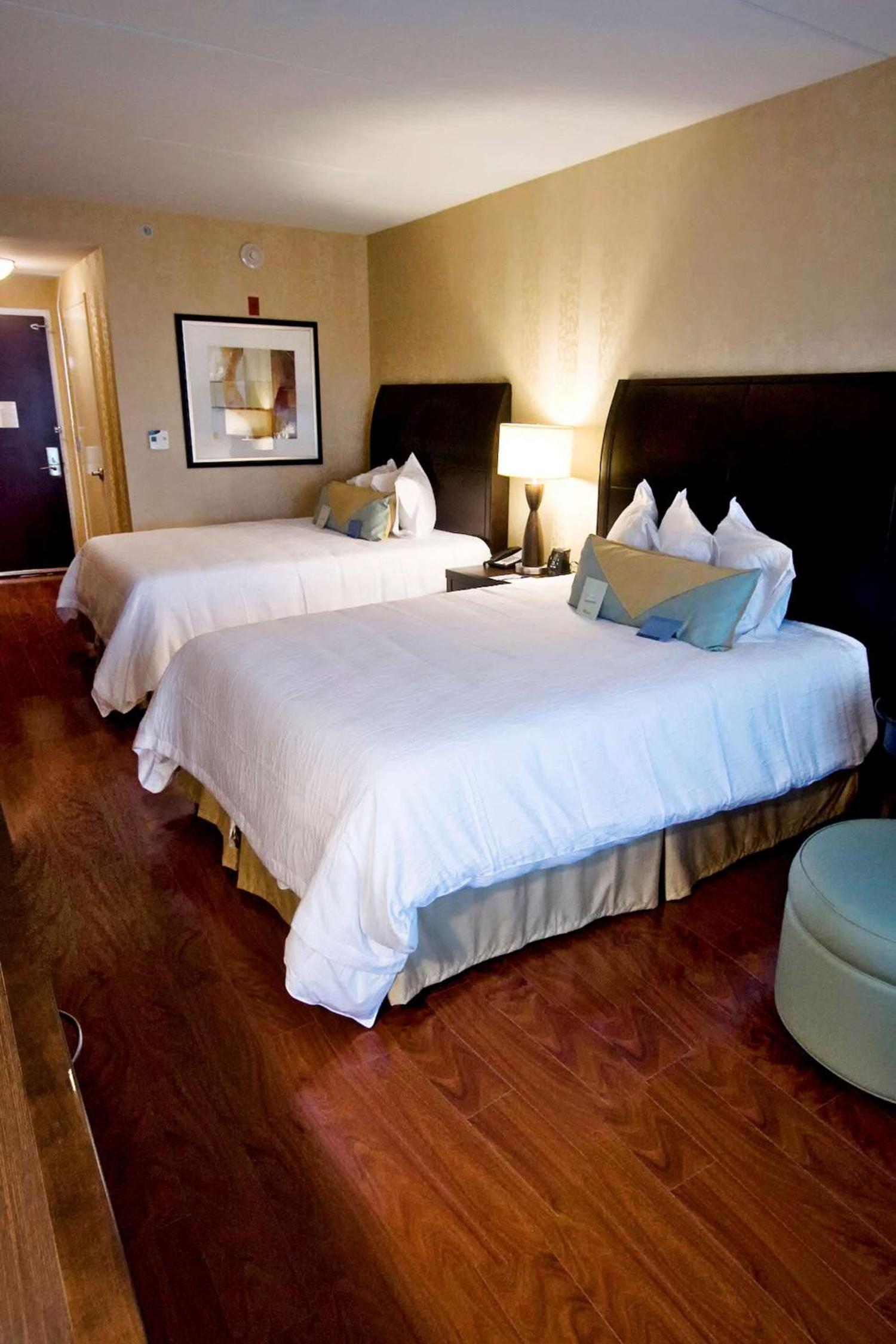 Queen Room with Two Queen Beds - Photo 3