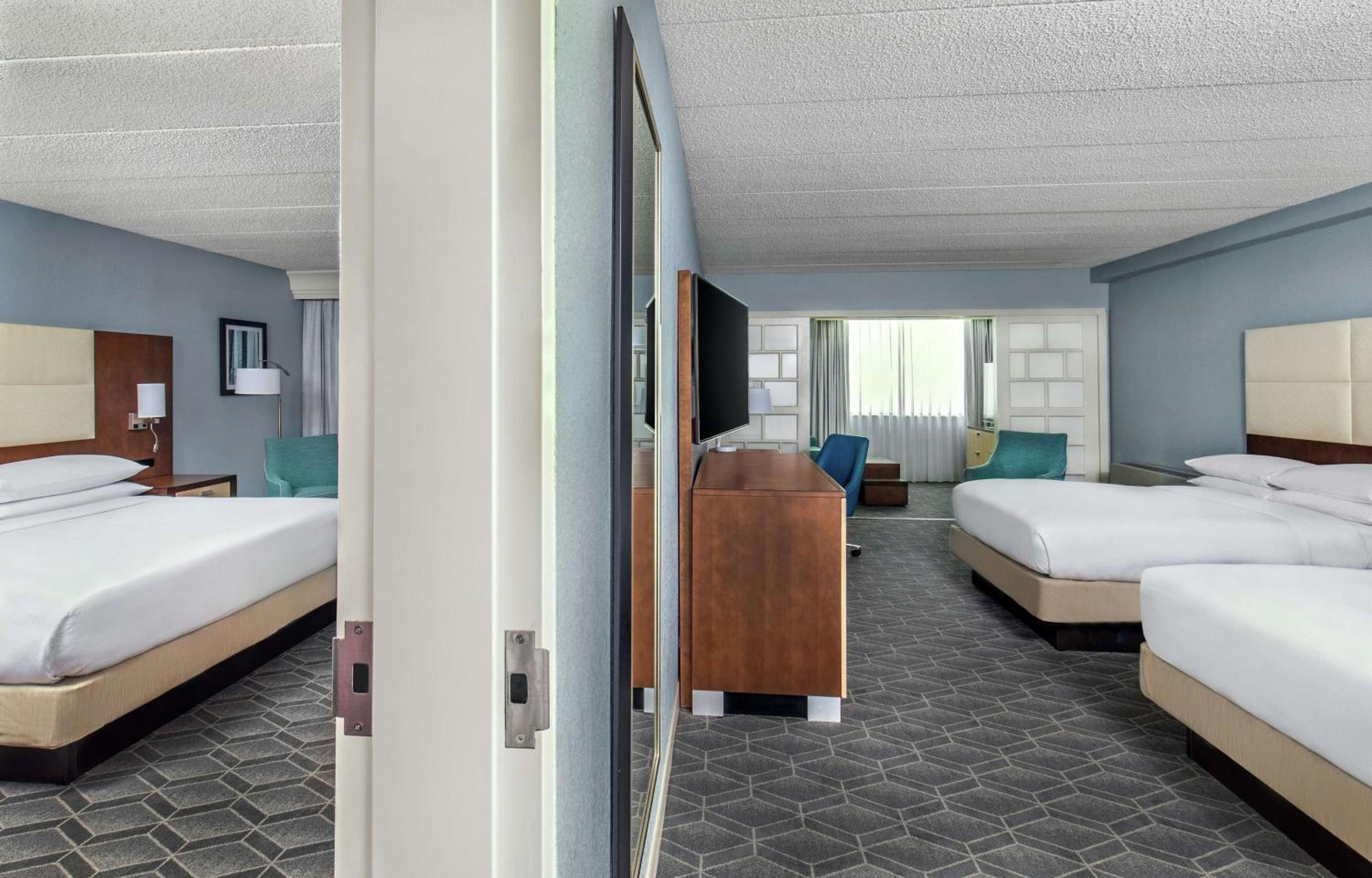 King Room - Non-Smoking - Photo 4